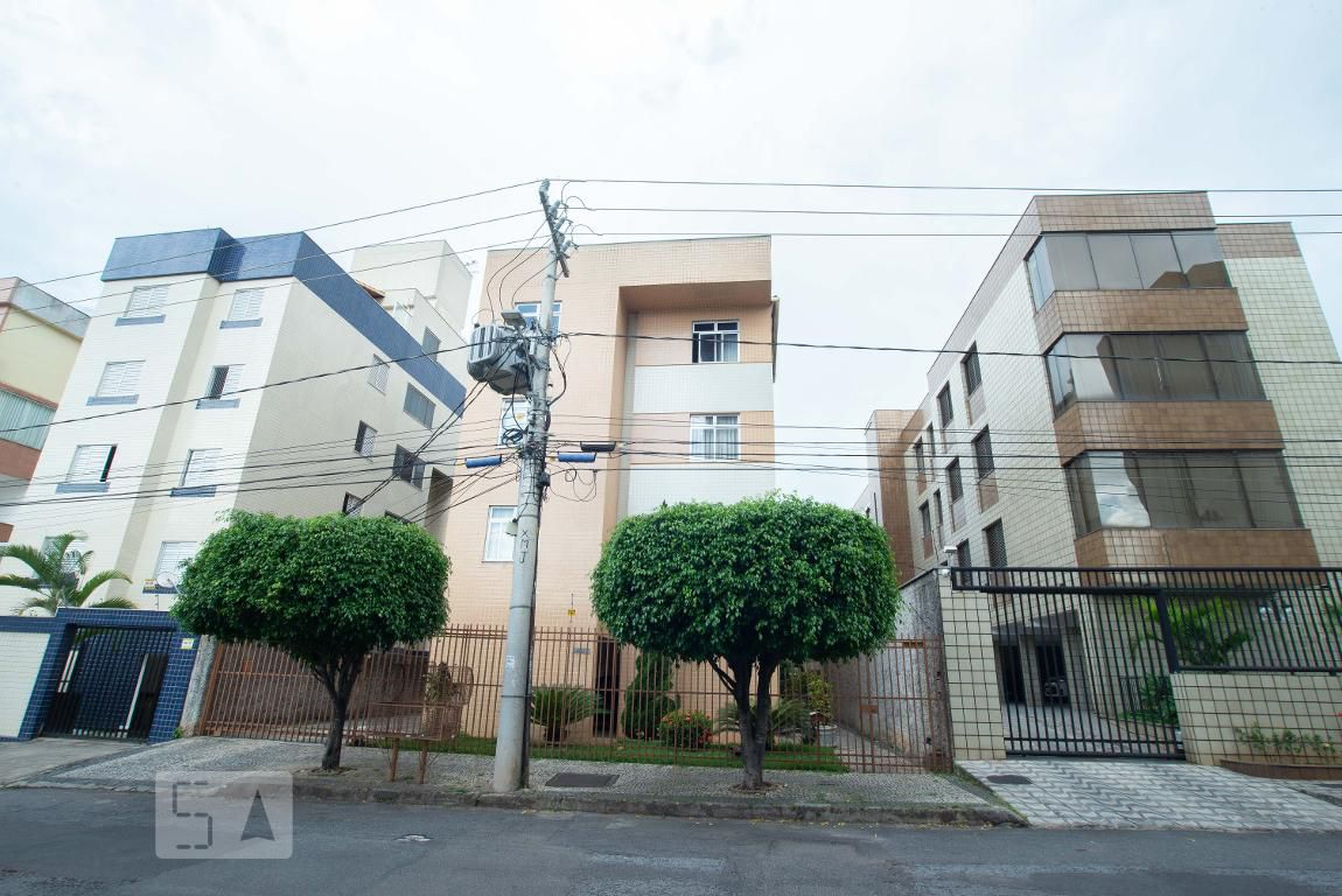 Fachada Condomínio em Rua Cecília Fonseca Coutinho, 650