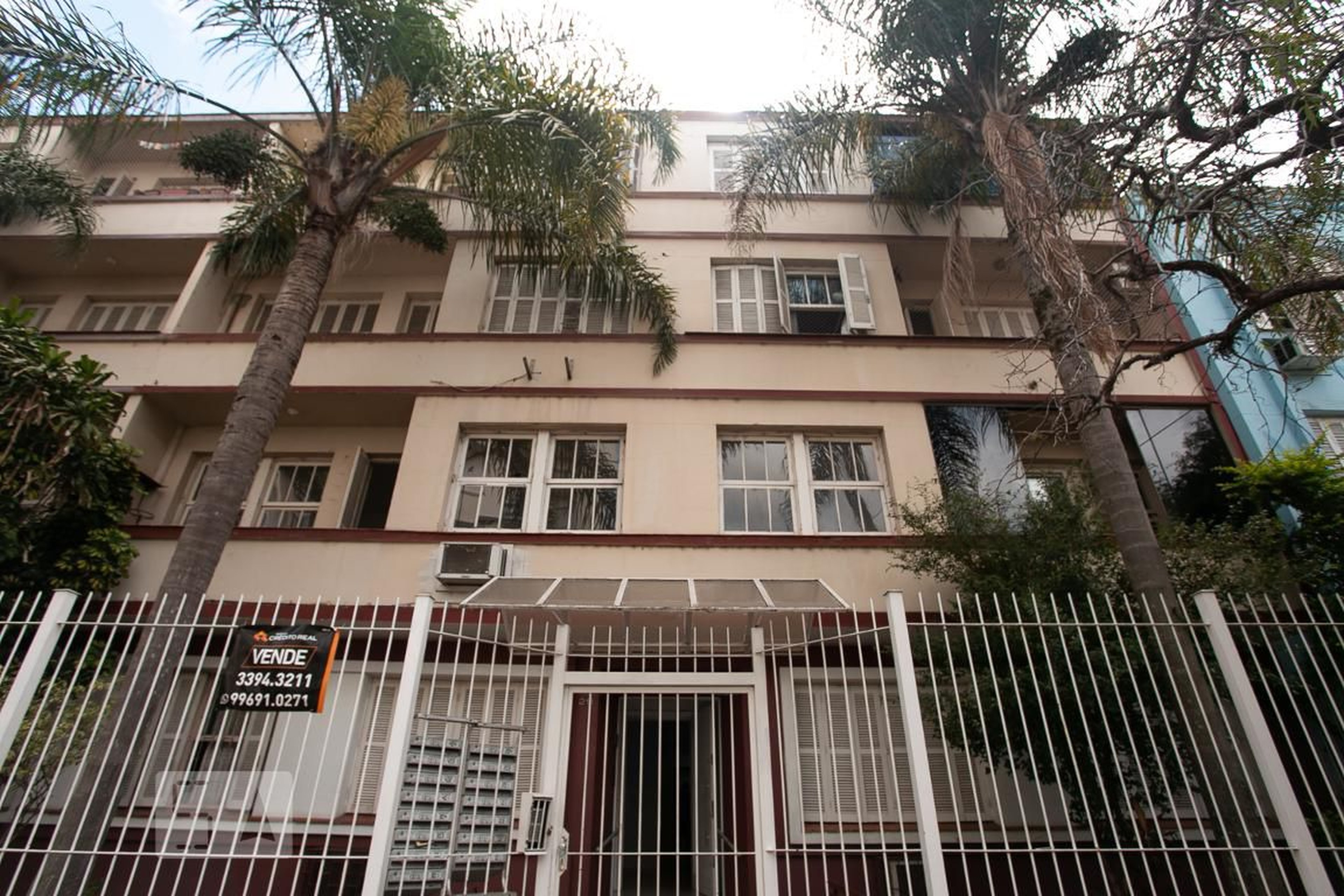 Fachada Condomínio em Rua Augusto Pestana, 211