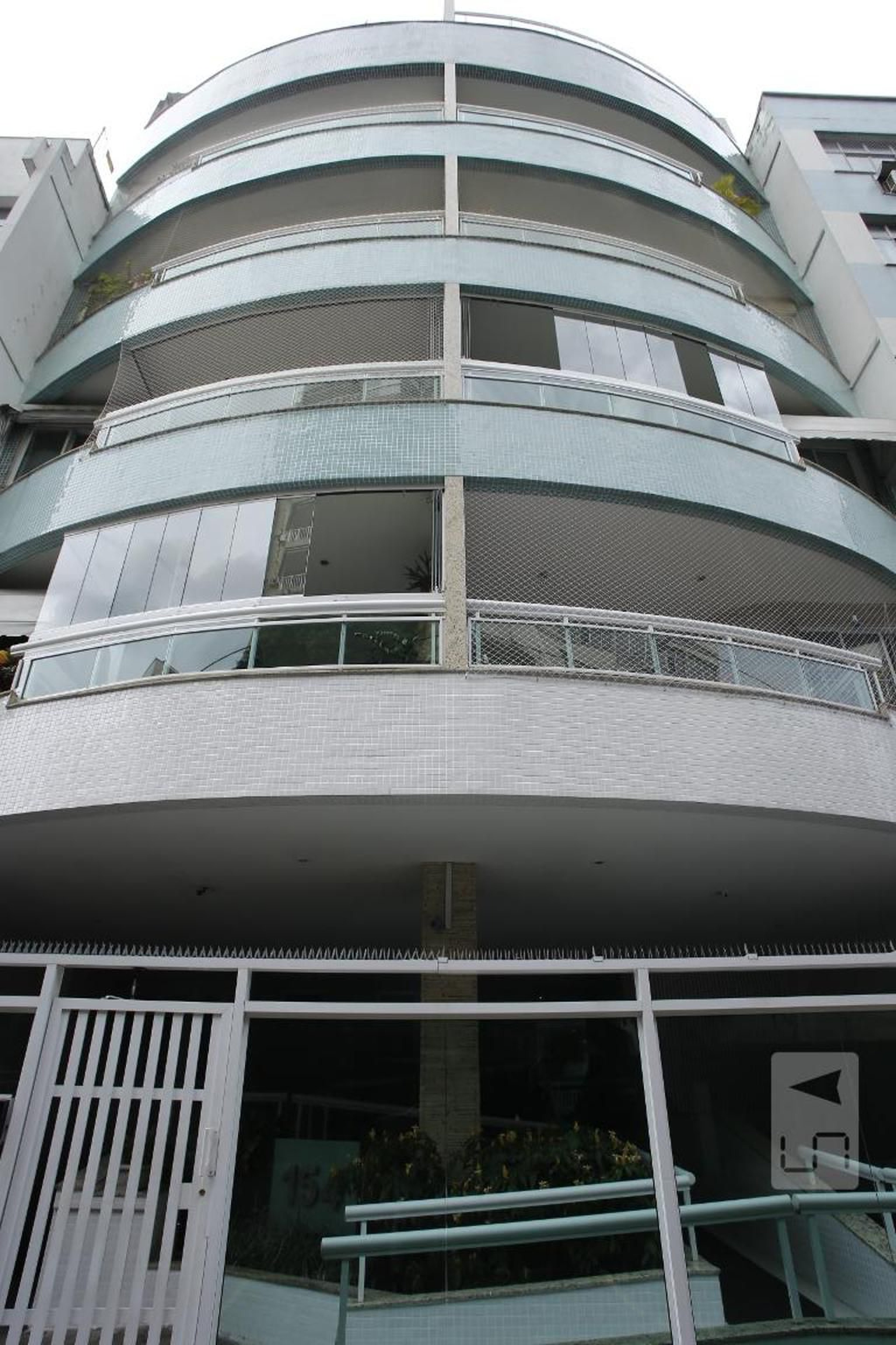 Fachada Condomínio em Rua Morais e Silva, 154