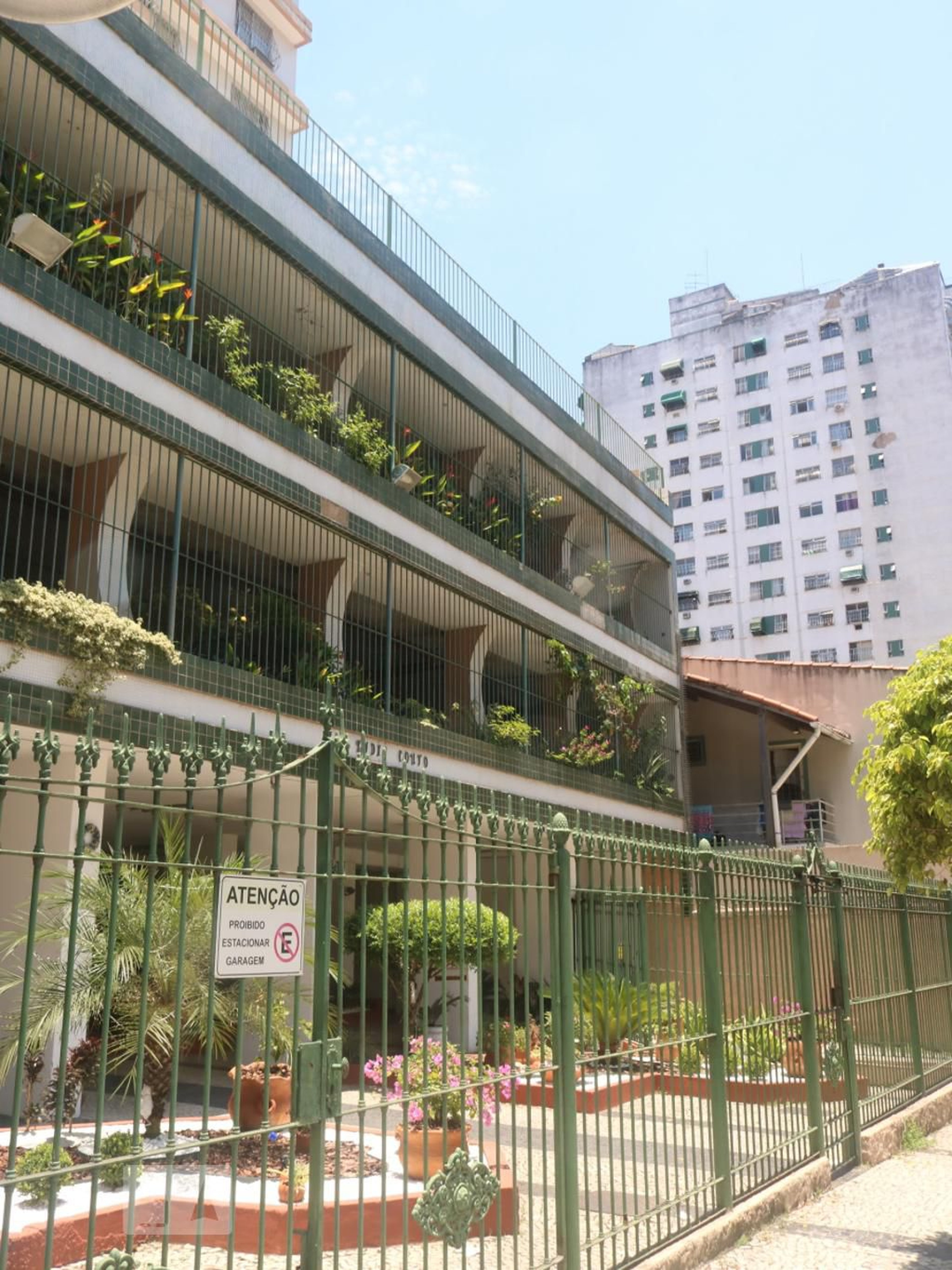 Fachada do Condomínio Edifício Lídia Couto