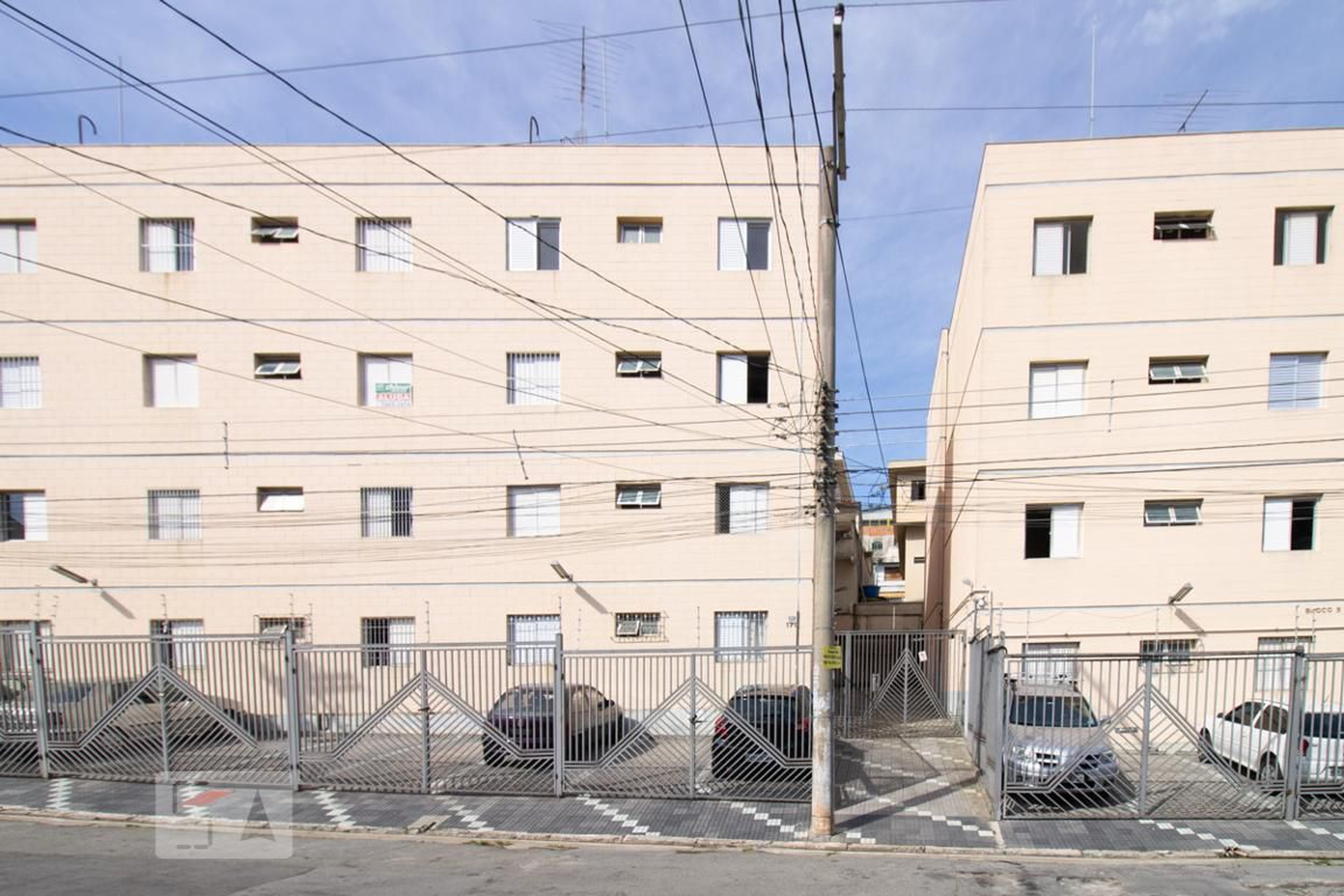 Fachada do Condomínio Condomínio em Rua Vera, 217