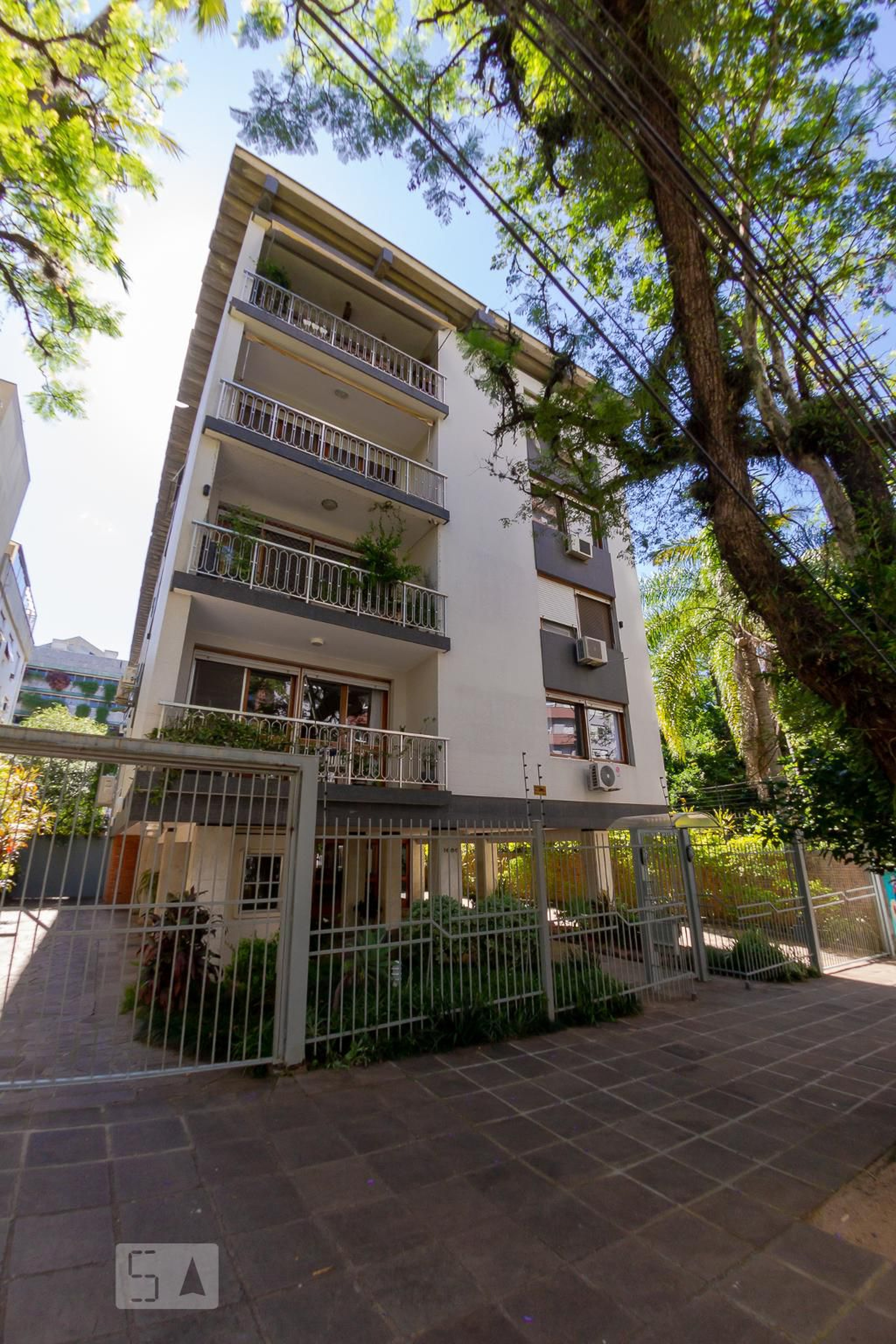 Fachada do Prédio Condomínio em Rua Honório Silveira Dias, 1685