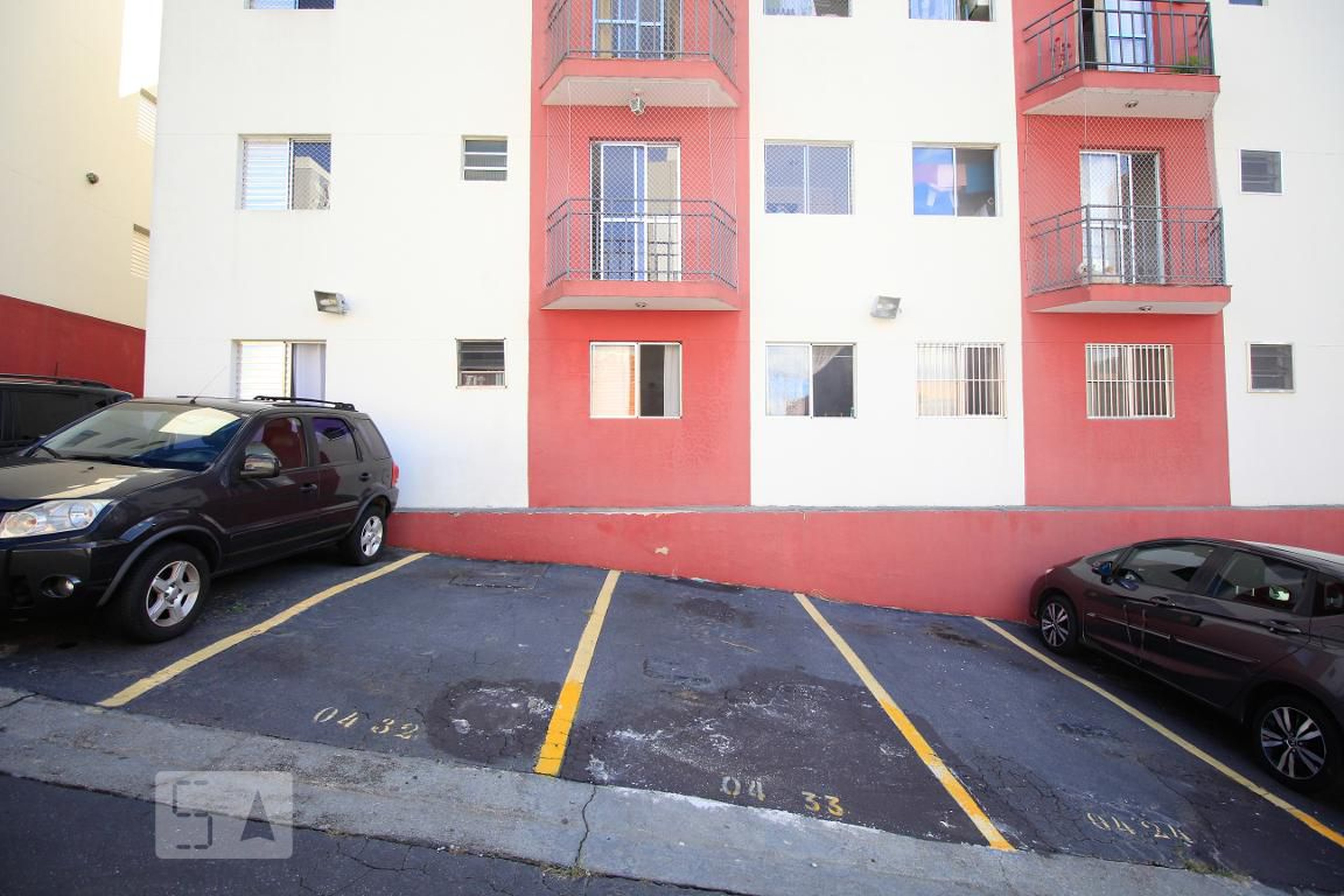 Estacionamento - Eugenio Cruz Silva