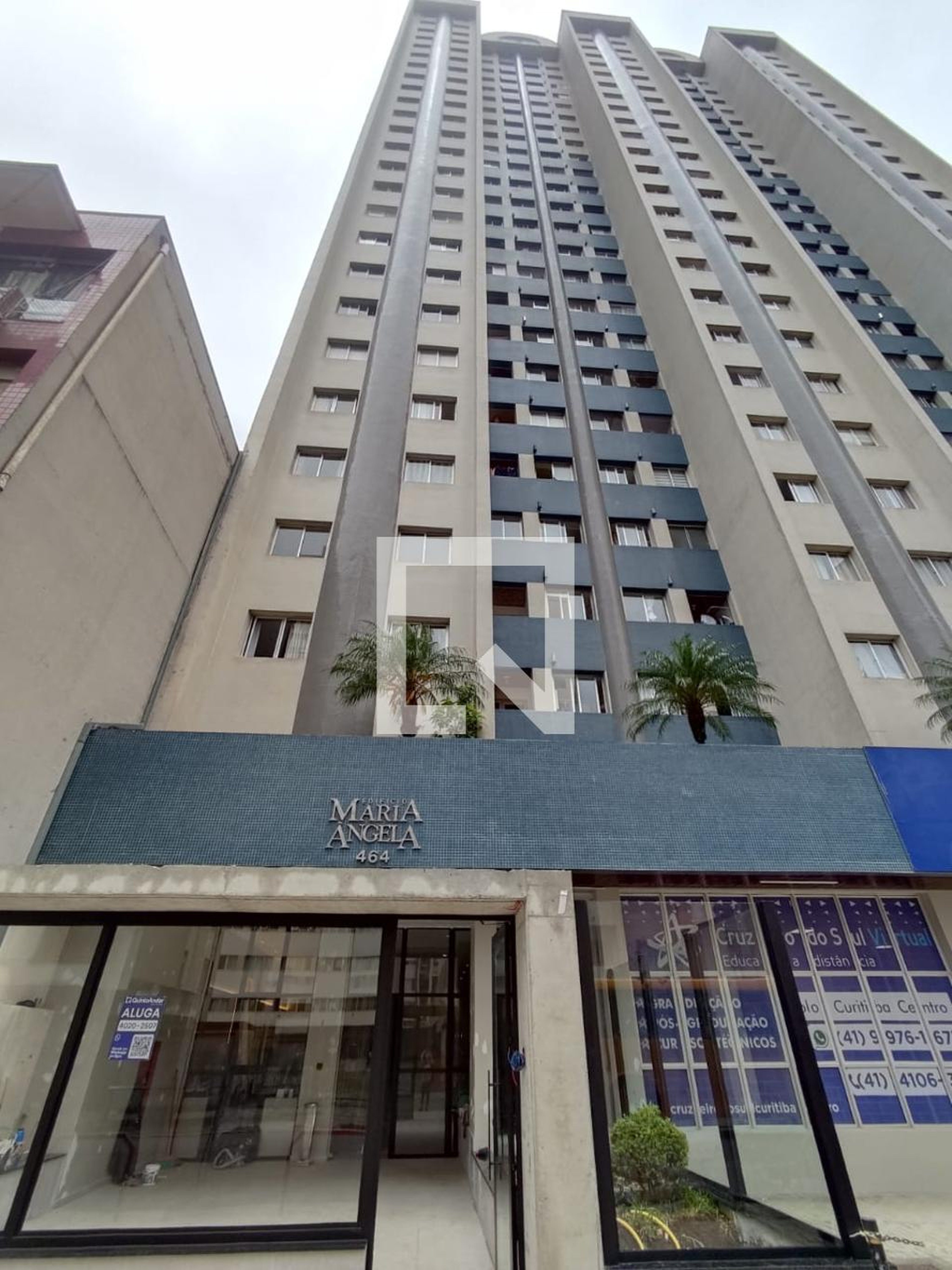 Fachada do condomínio Condomínio Maria Angela