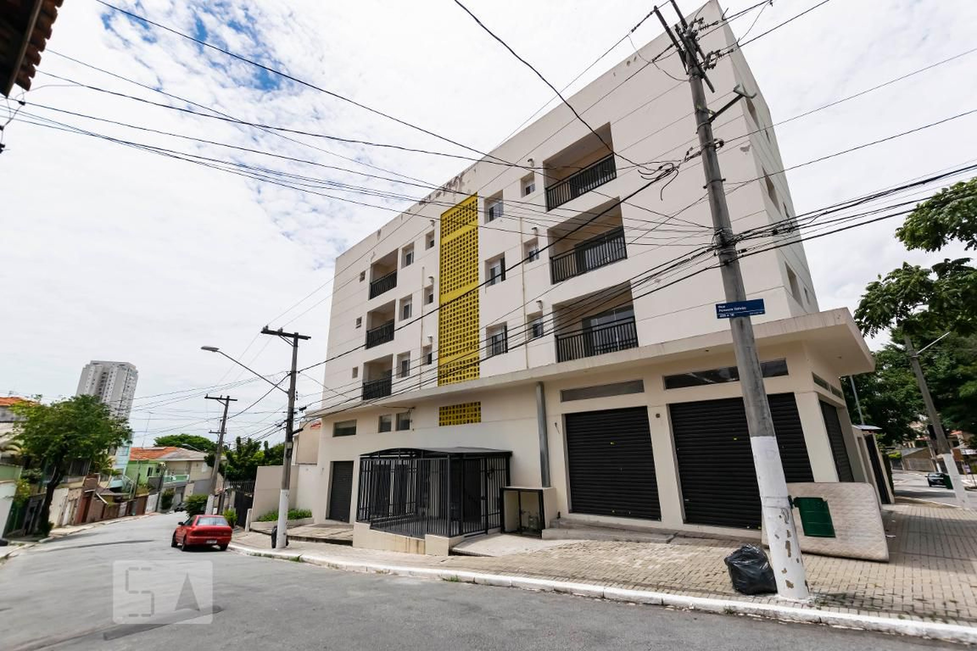 Fachada Condomínio em Rua Fonseca Galvão, 30