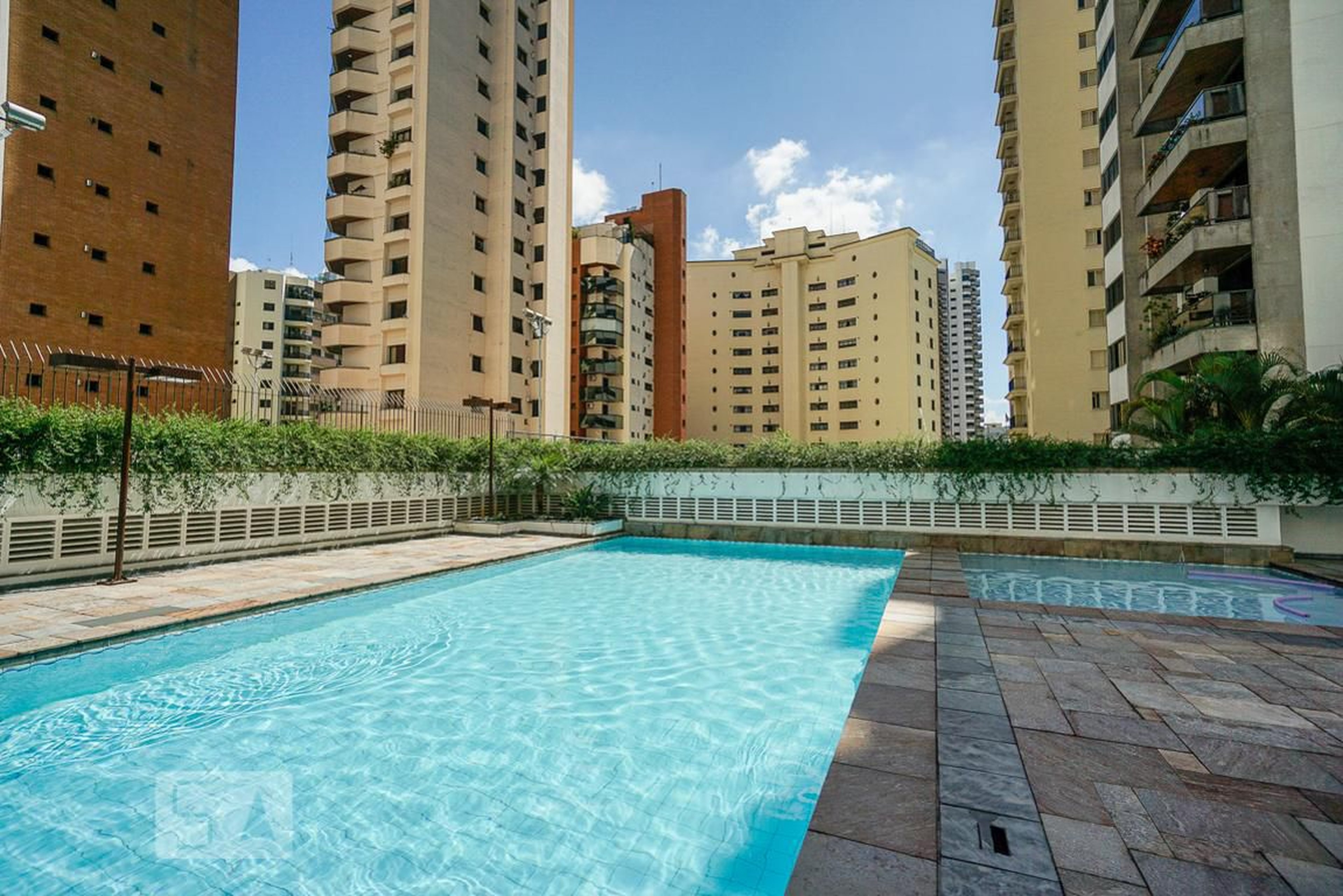 Piscina - Edifício Torreblanca