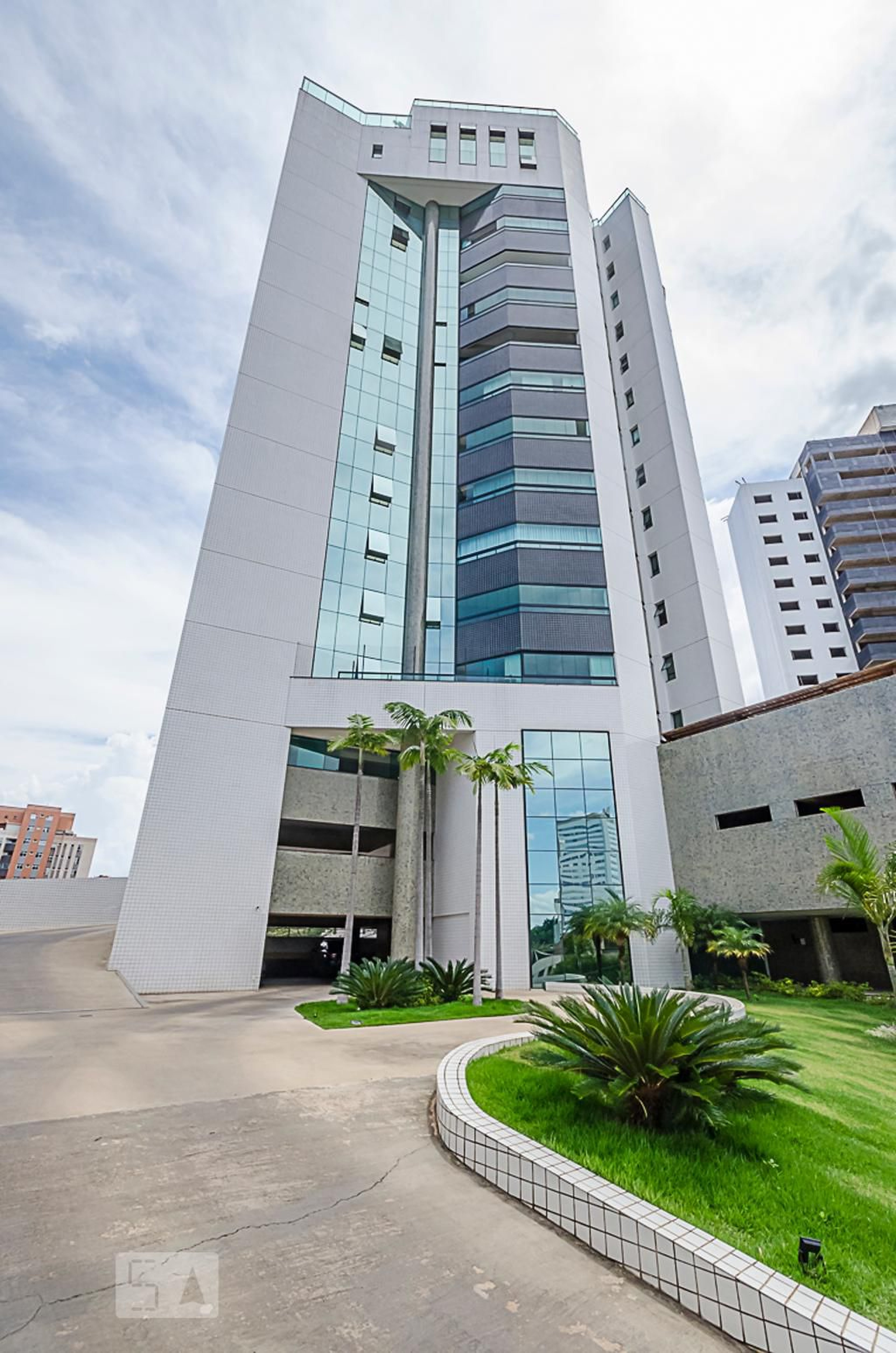 Fachada Condomínio Reg Luxemburgo