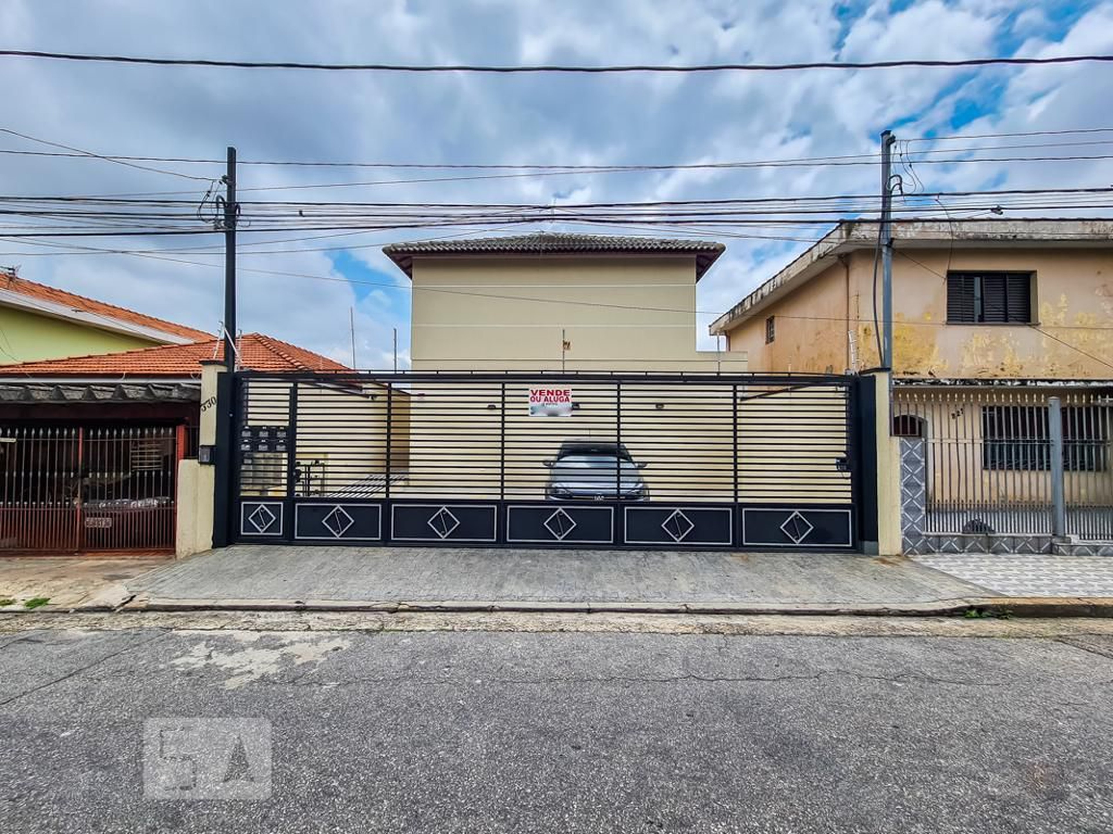 Fachada Condomínio em Rua Sebastião de Freitas, 330