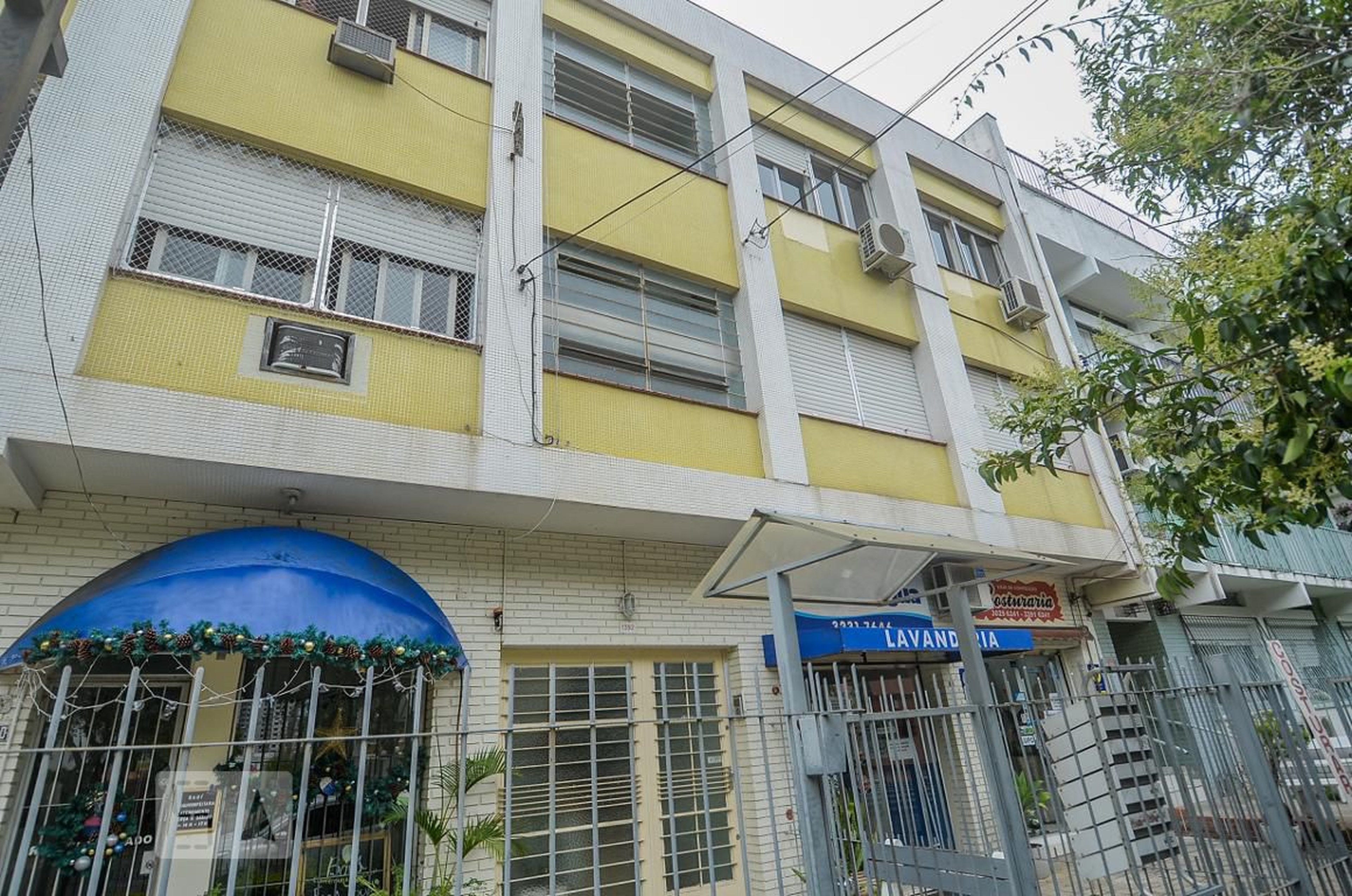 Fachada Condomínio em Rua Múcio Teixeira, 1392