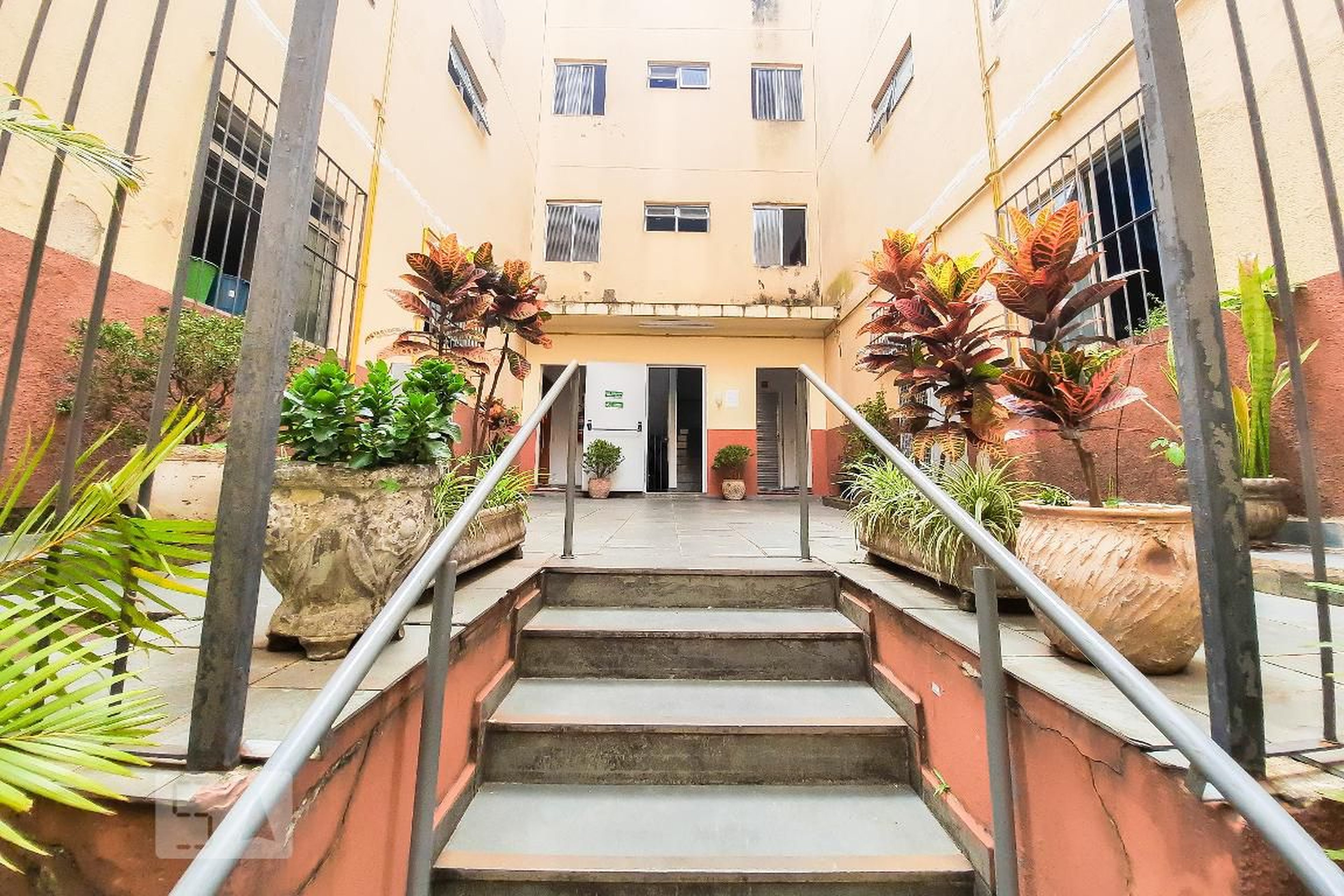 Área Comum - Georges IV V VI e VII