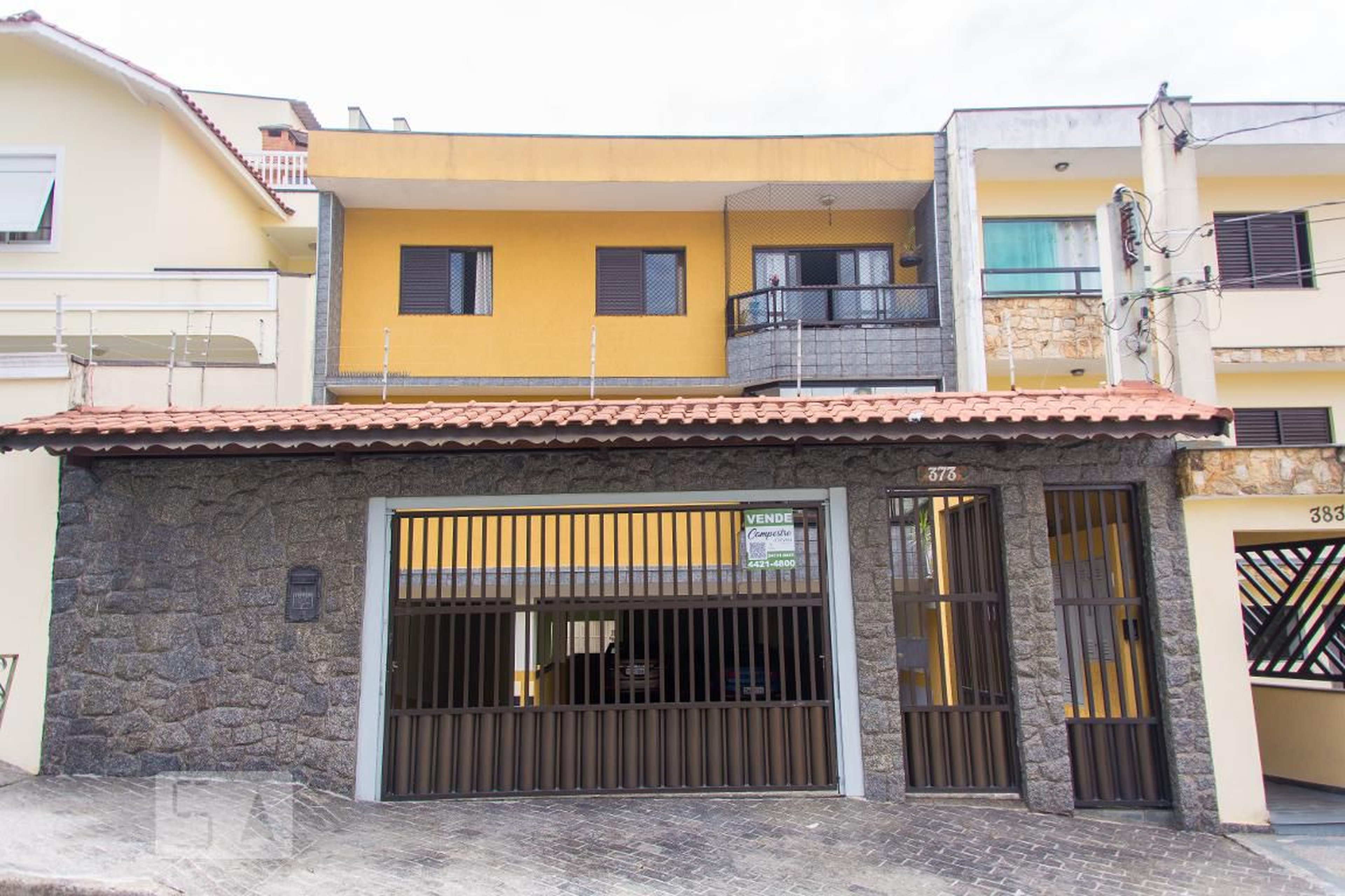 Fachada Condomínio em Rua Álvaro Anes, 373