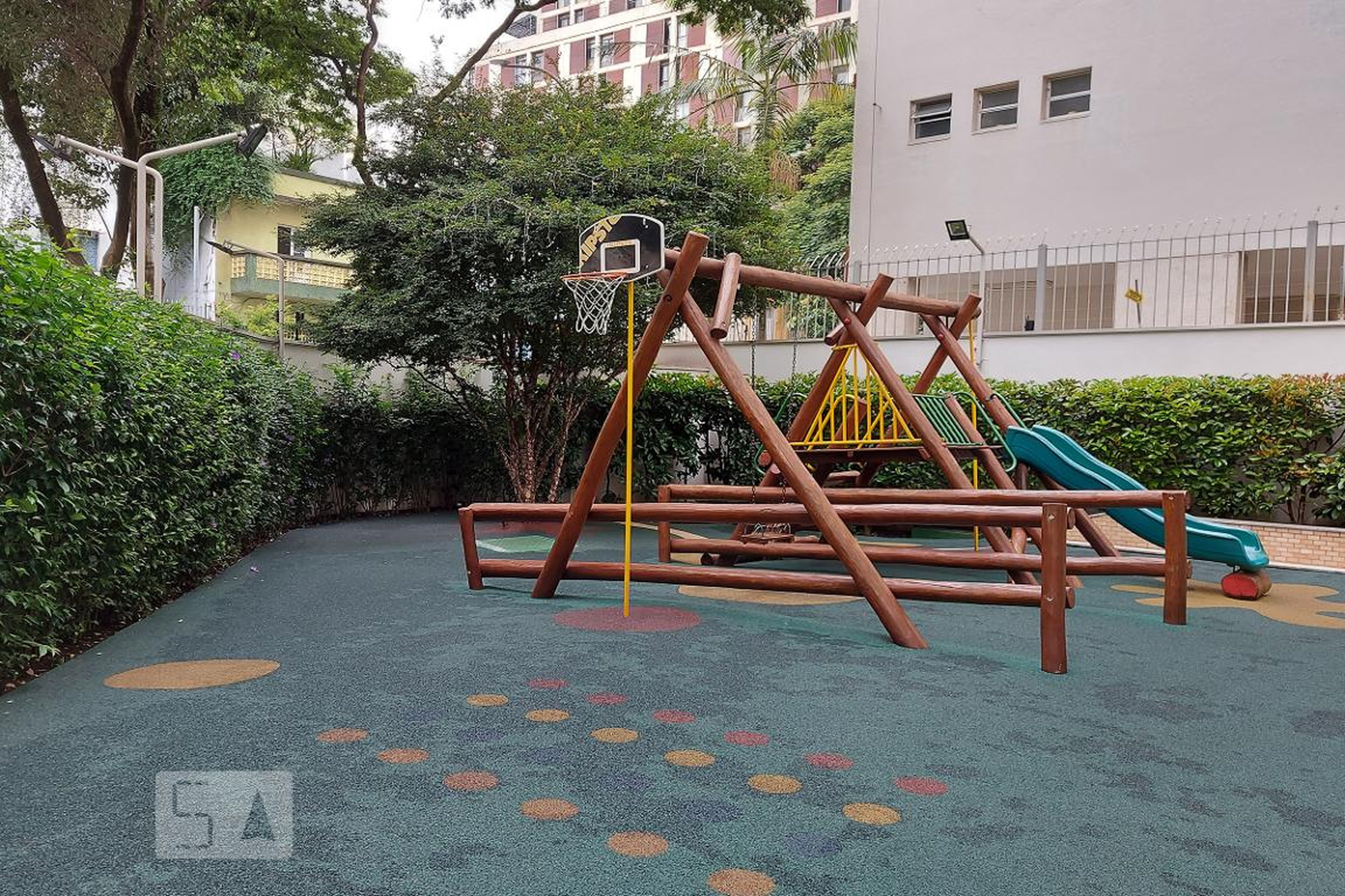 Playground - Liora