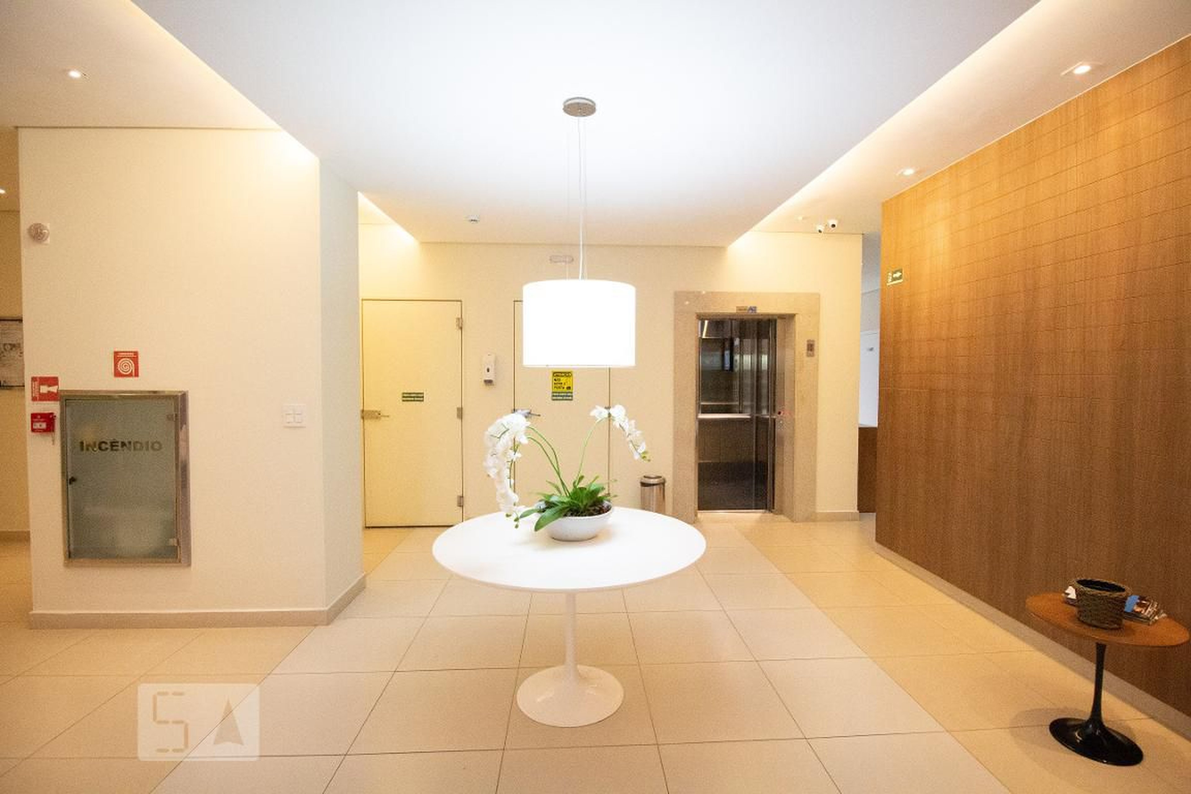 Hall - Bless Fagundes Filho