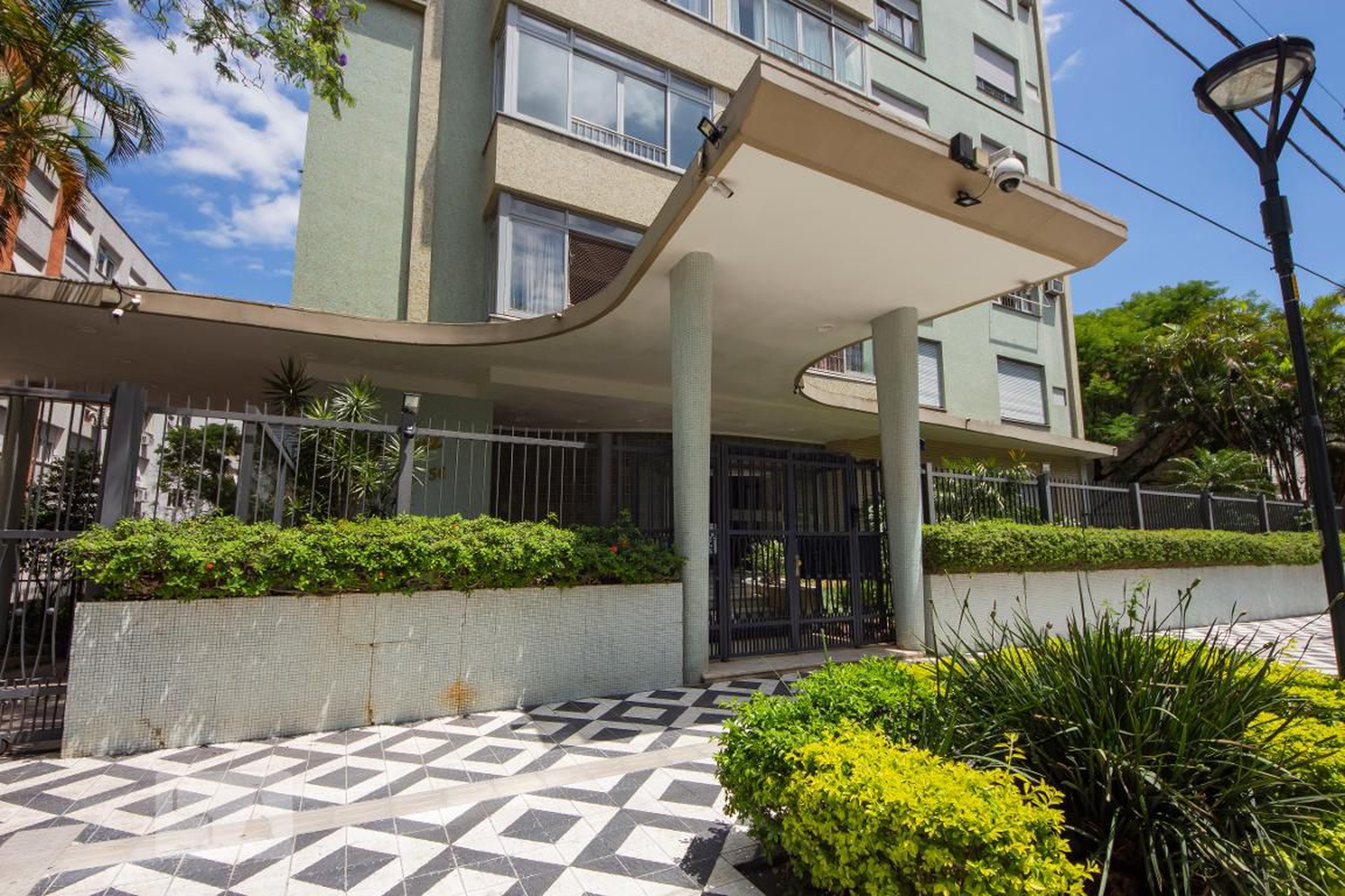 Fachada do Condomínio Edifício Arachane