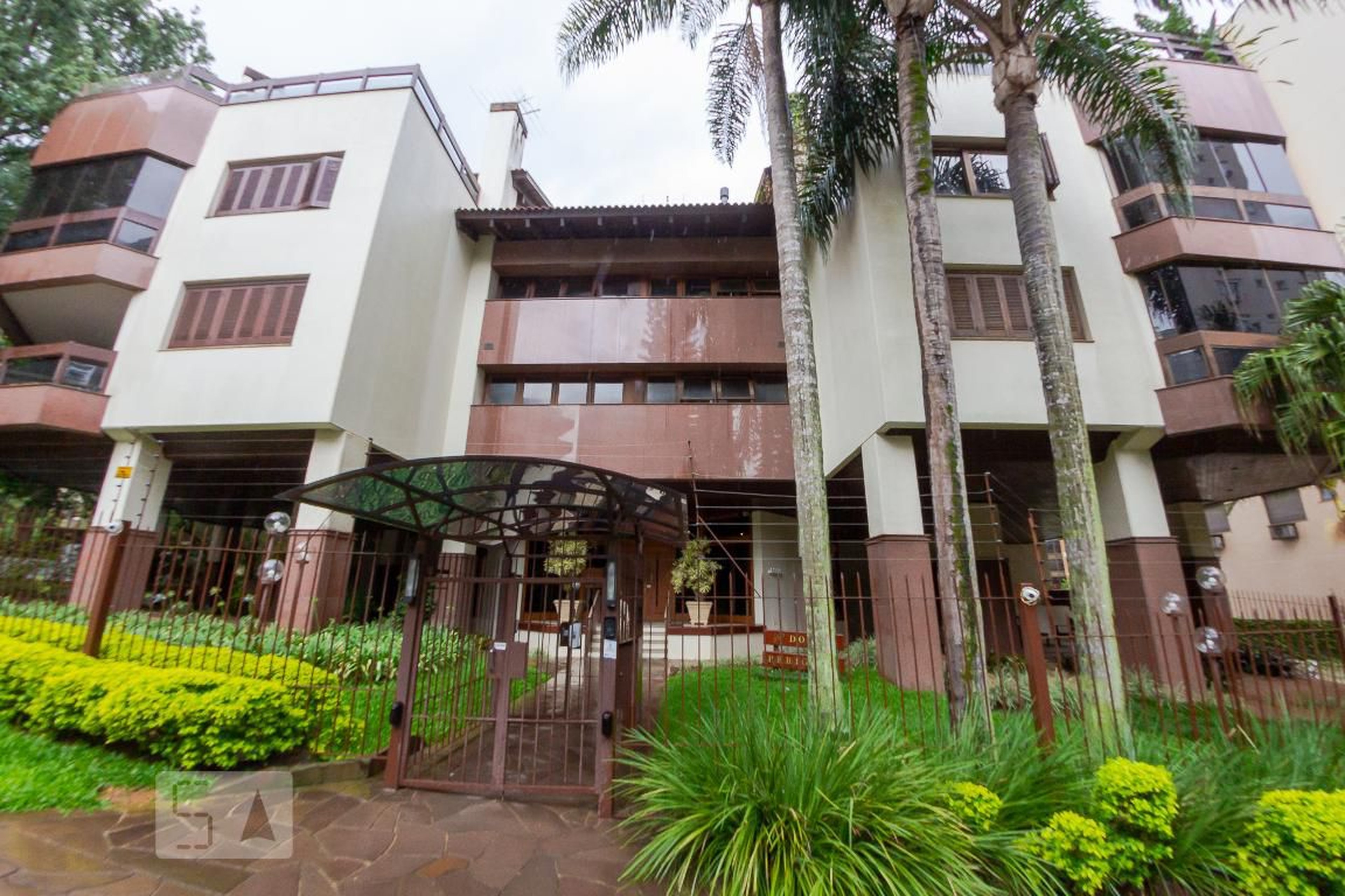 Fachada do Prédio Condomínio Don Perignon