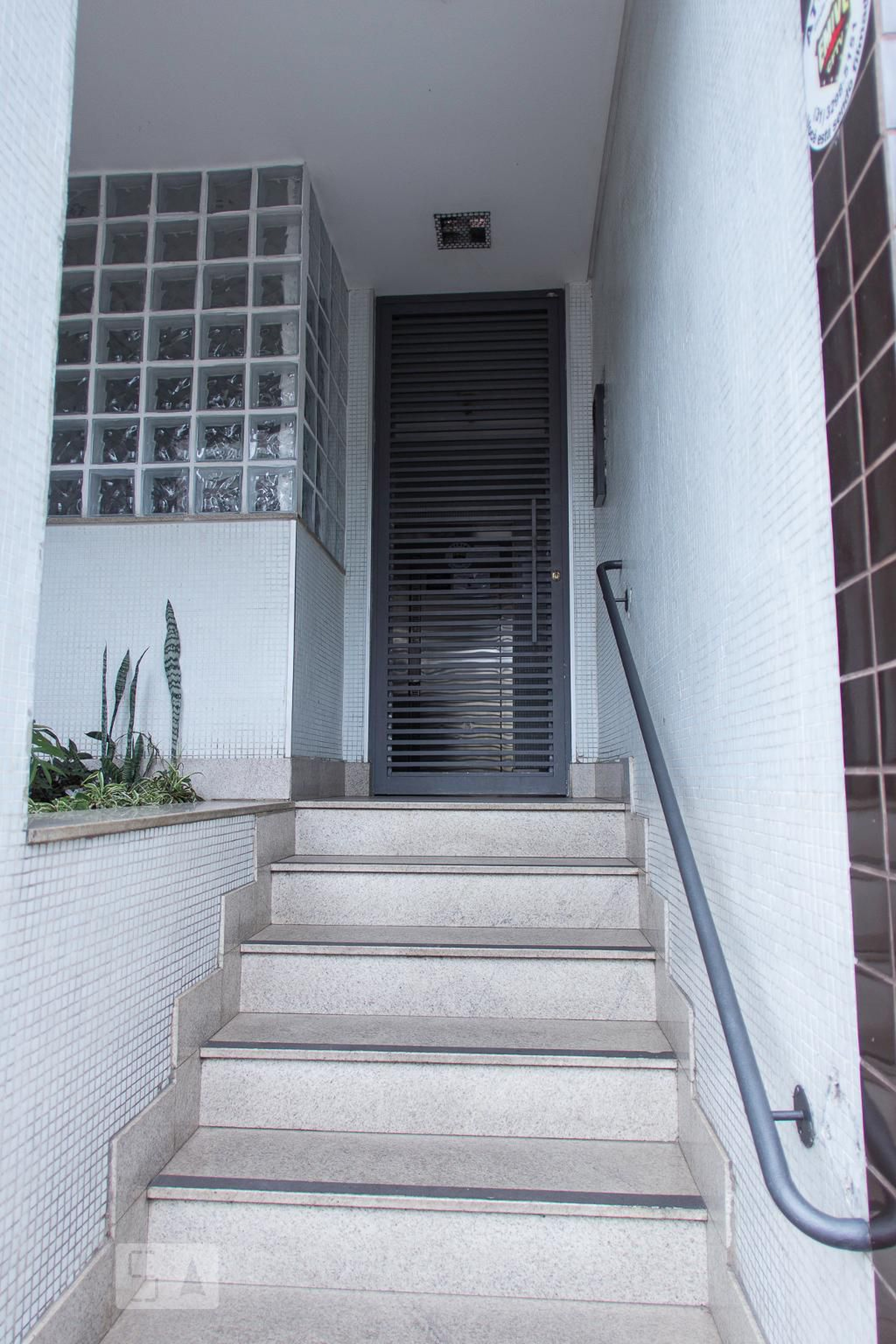 ENTRADA DO PRÉDIO - 