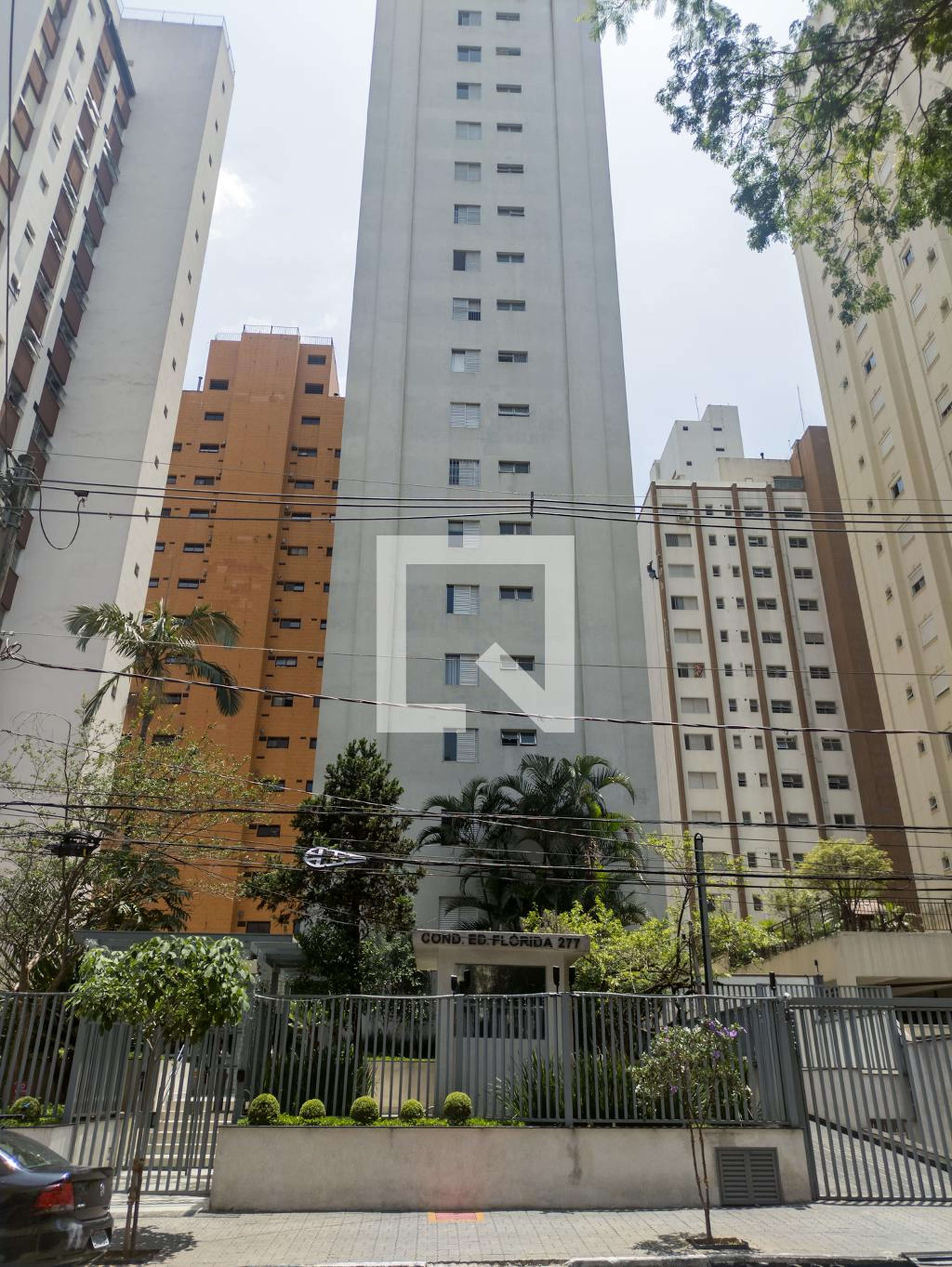 Fachada do Prédio Condomínio Flórida