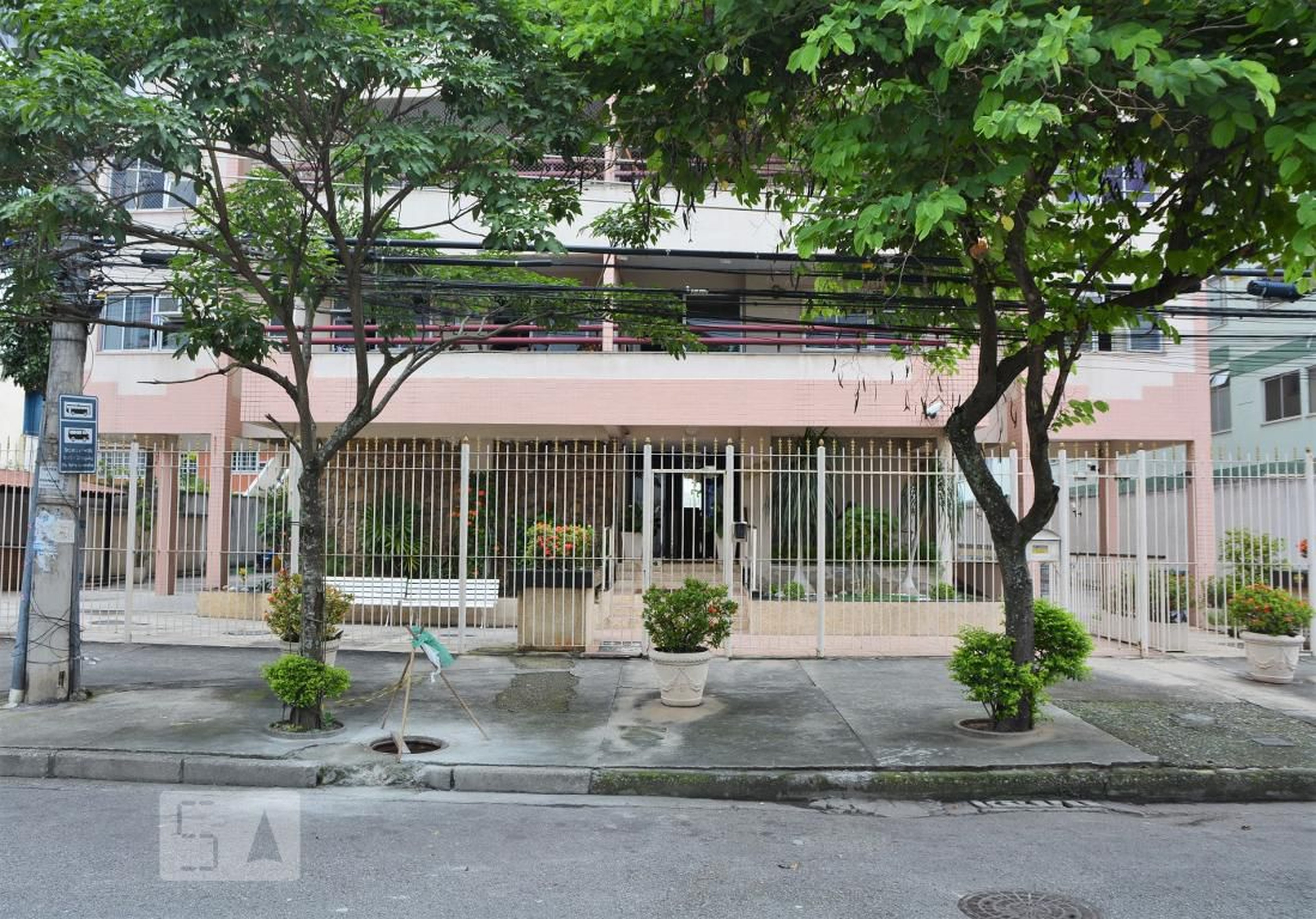 Fachada do Condomínio Condomínio Parque Residencial Imuta