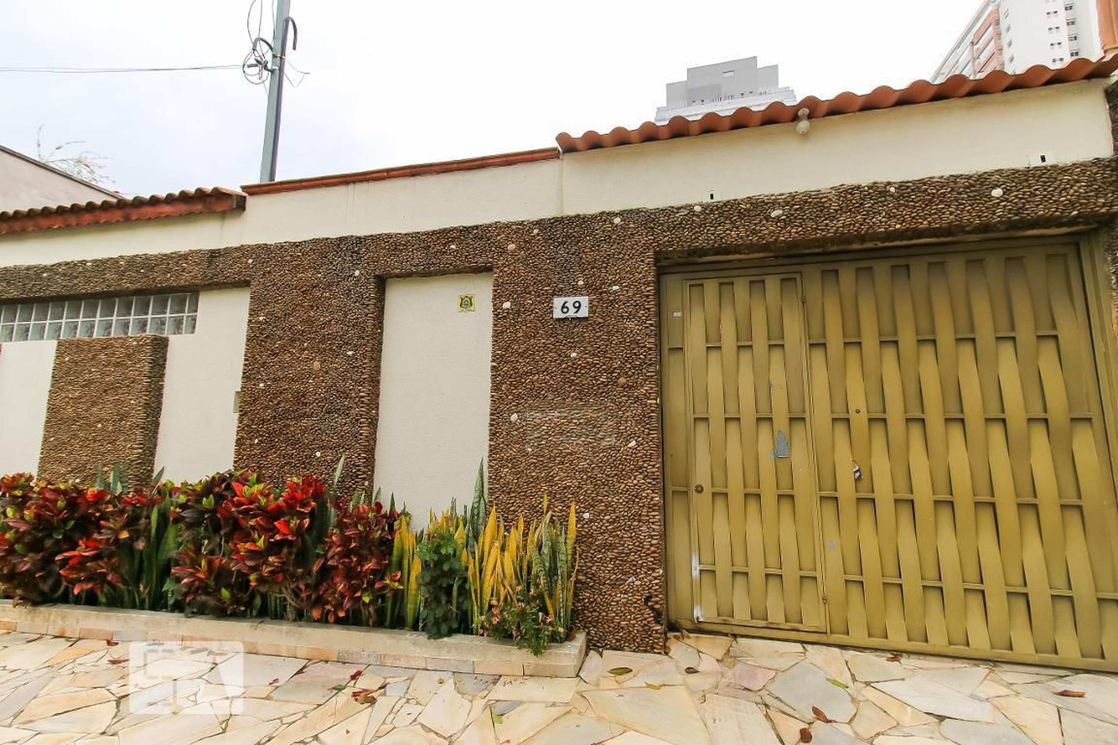 Fachada Condomínio em Rua Manguatá, 69