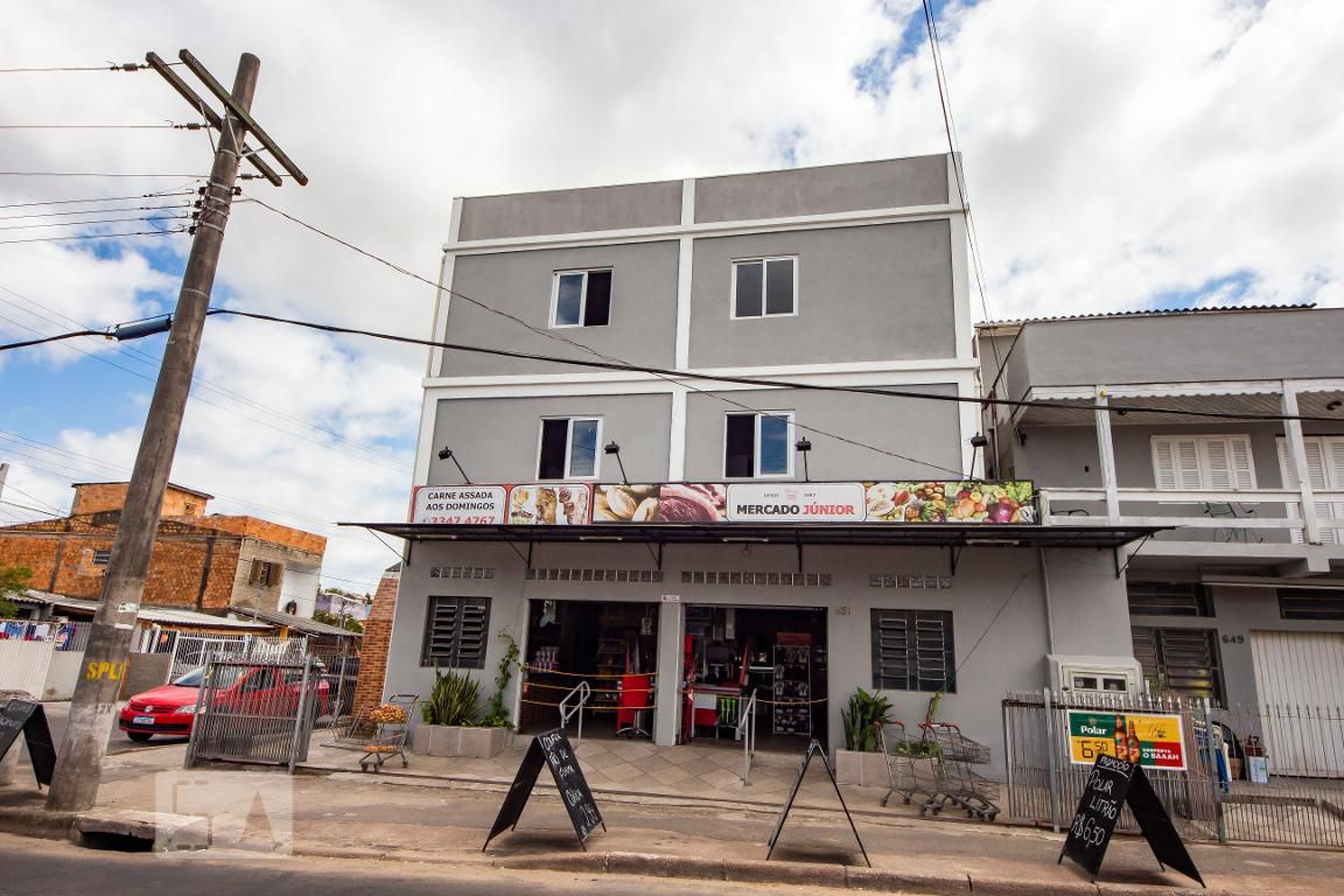 Fachada do Condomínio Condomínio em Avenida 10 de Maio, 651