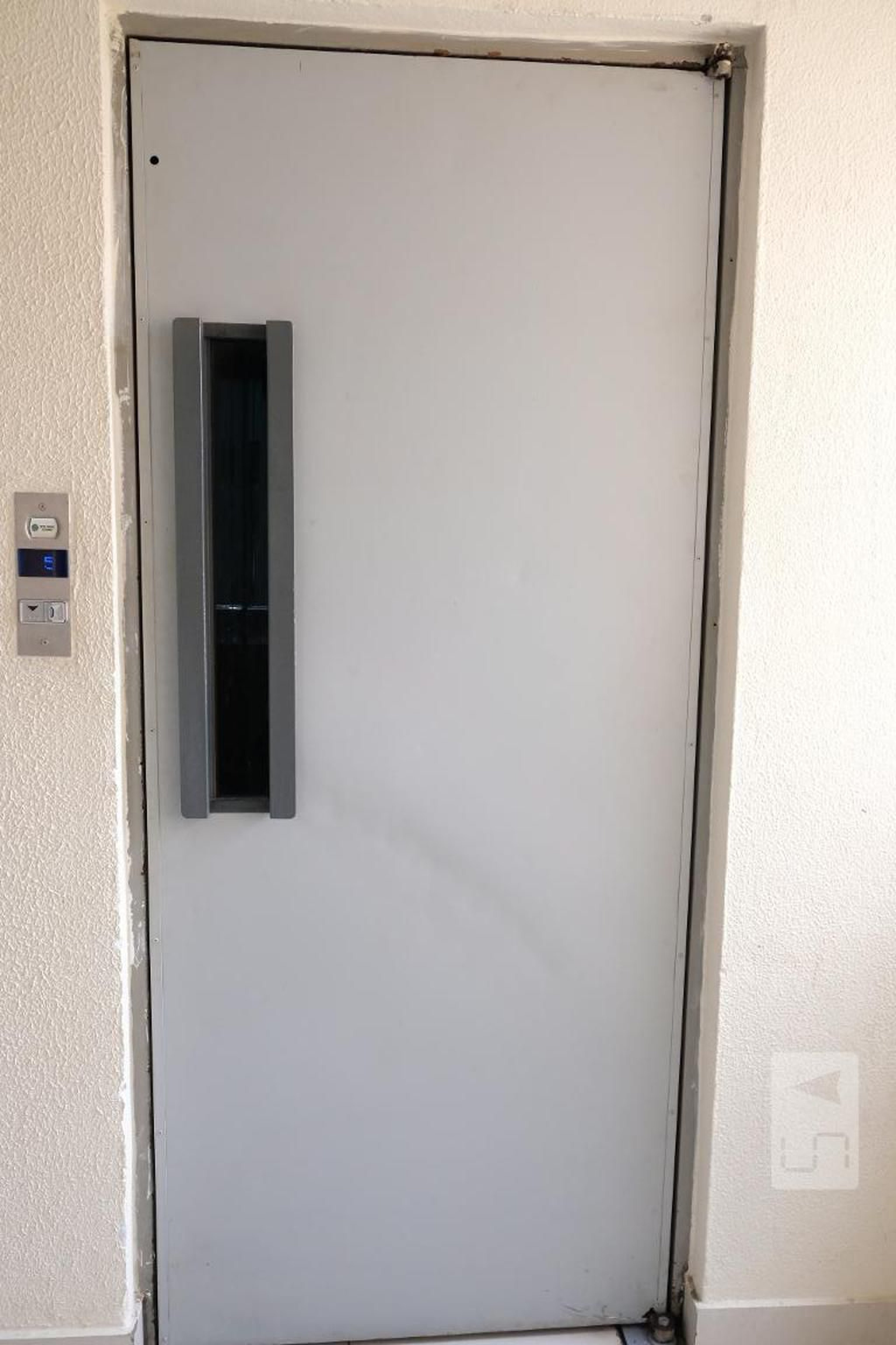 Elevador - Residencial Miguel Salazar