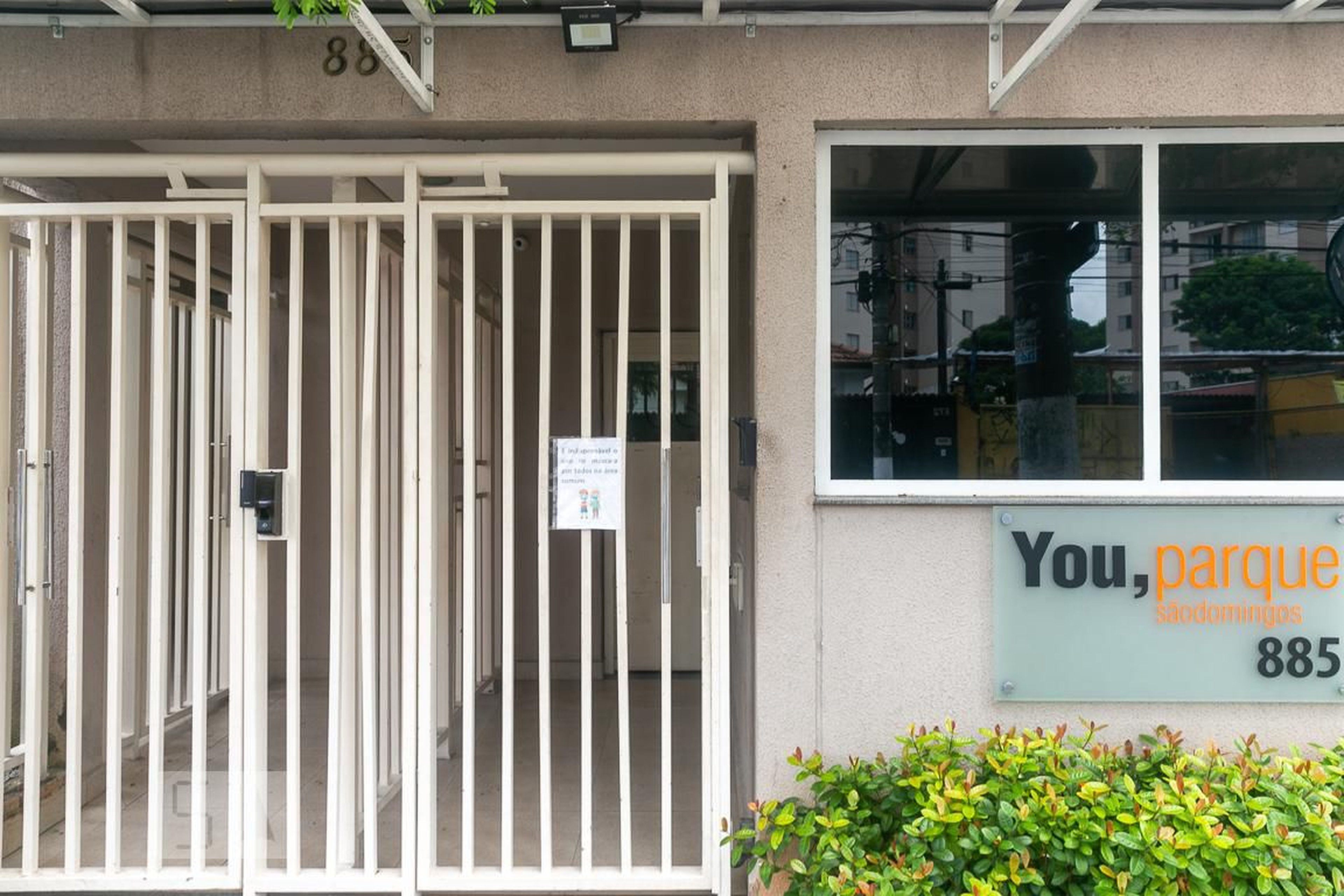 Fachada do Condomínio Condomínio You, Parque São Domingos