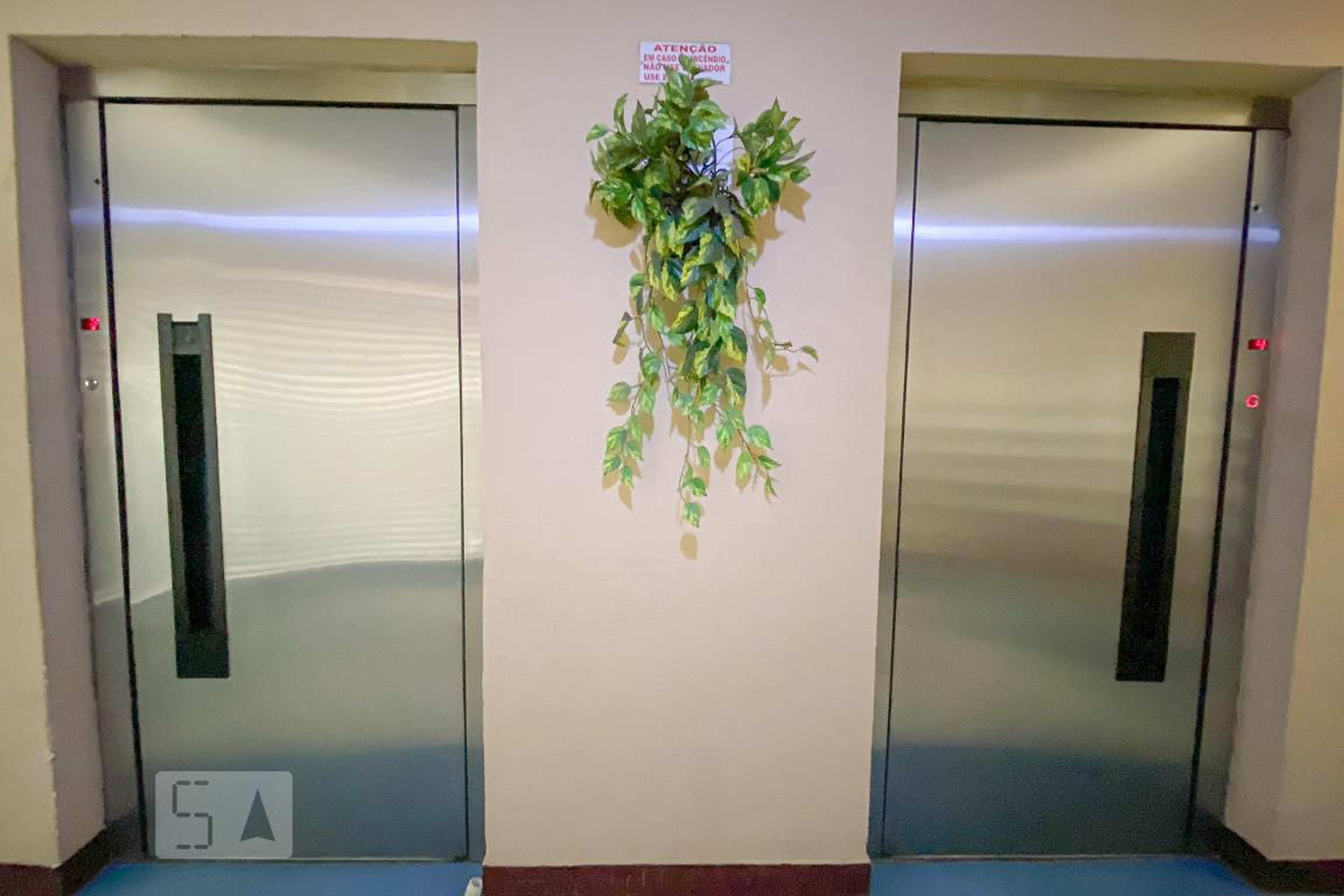 Elevador - Edifício Vitória Régia