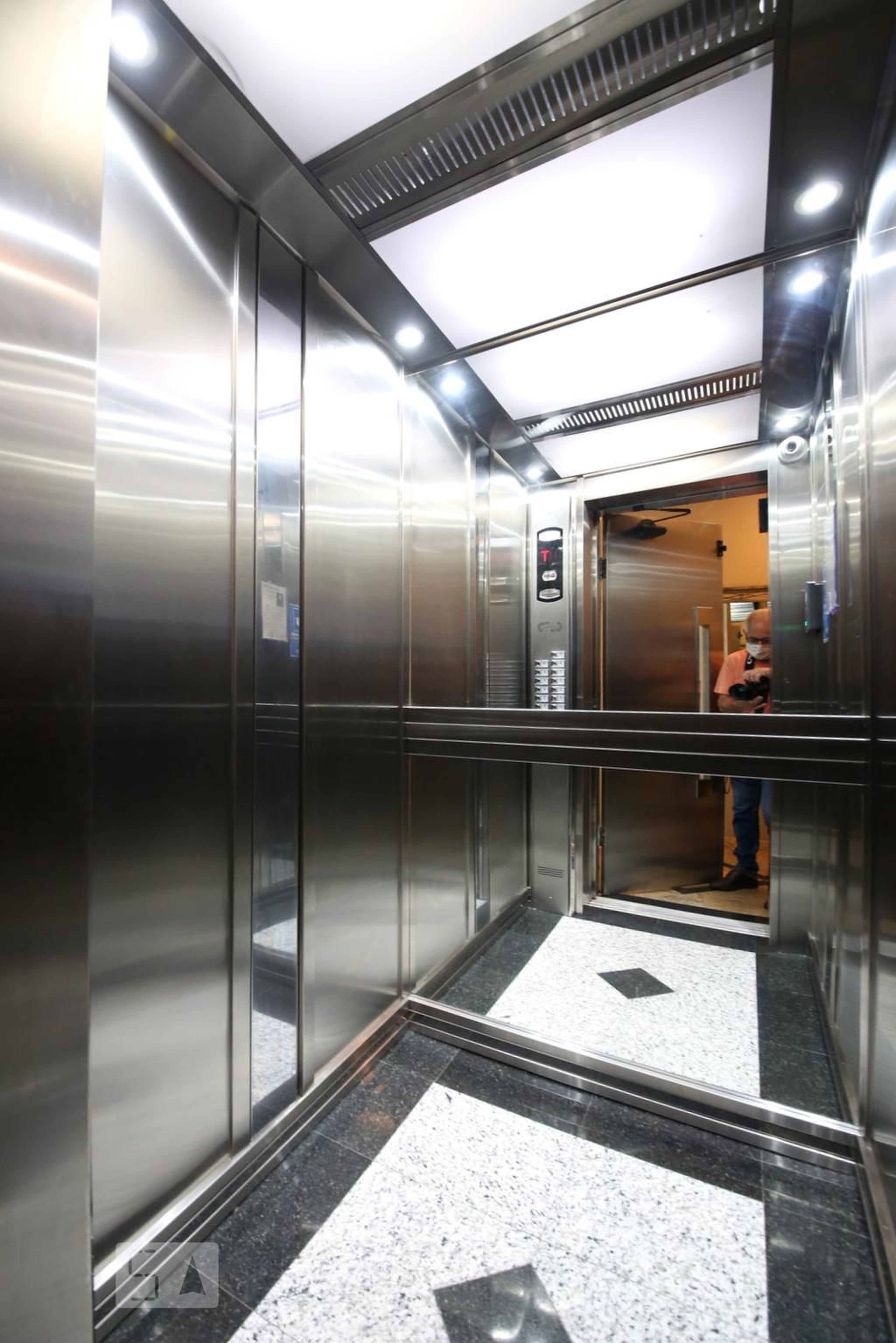 Elevador - Edifício Tiradentes