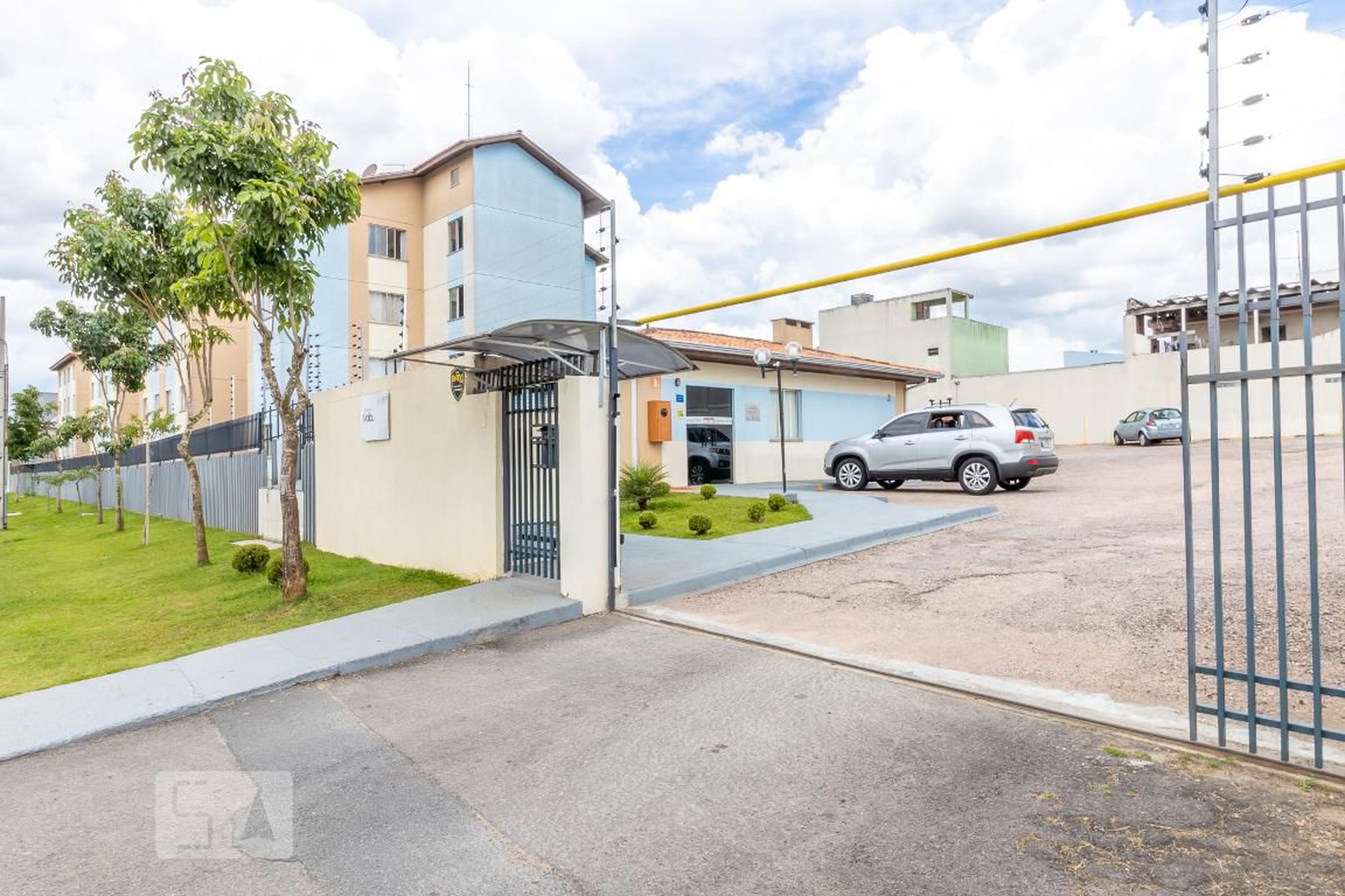 Fachada Condomínio em Rua Nova Aurora, 1570