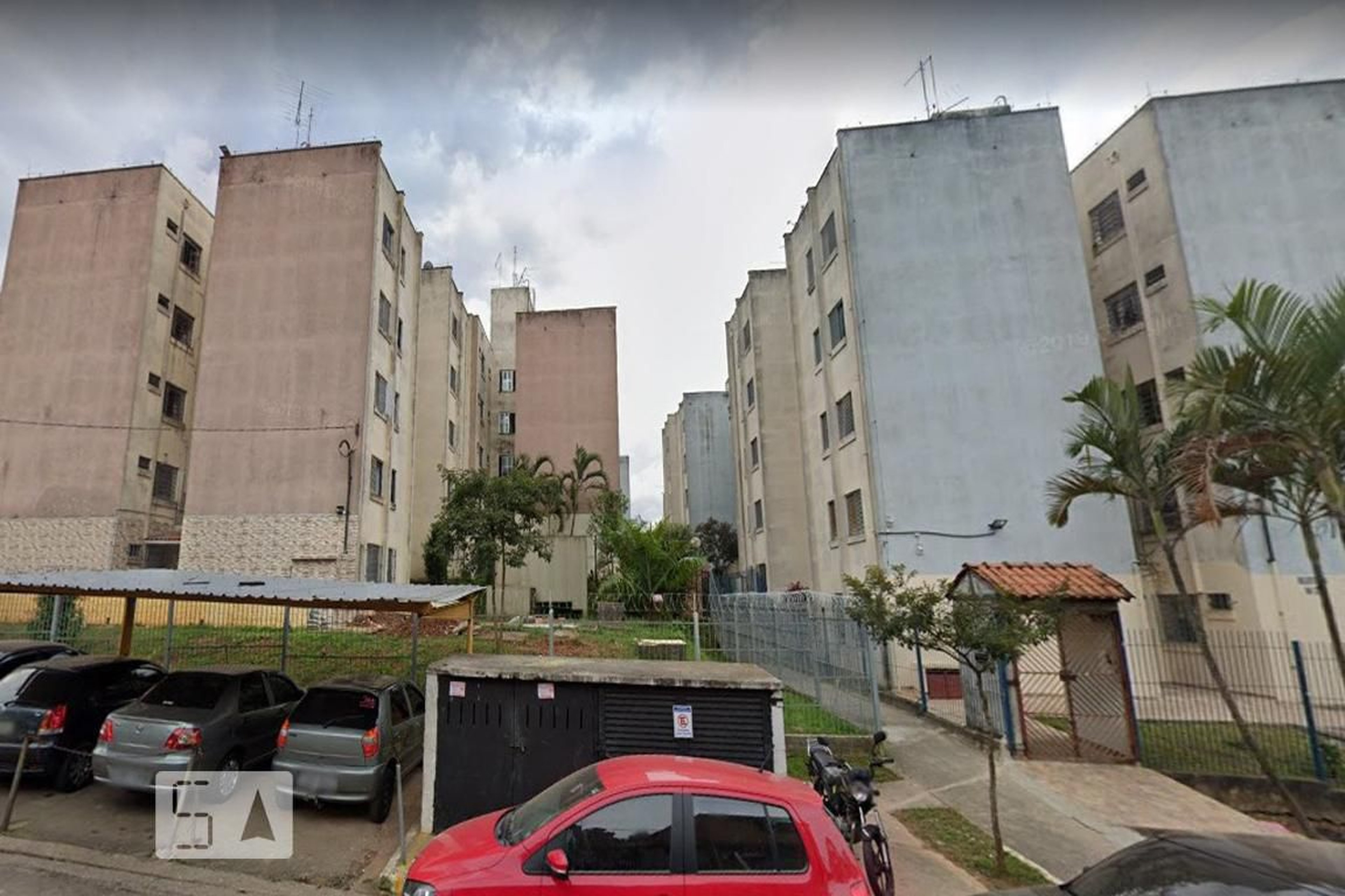 Fachada Condomínio em Rua Raimundo Nina Rodrigues, 179