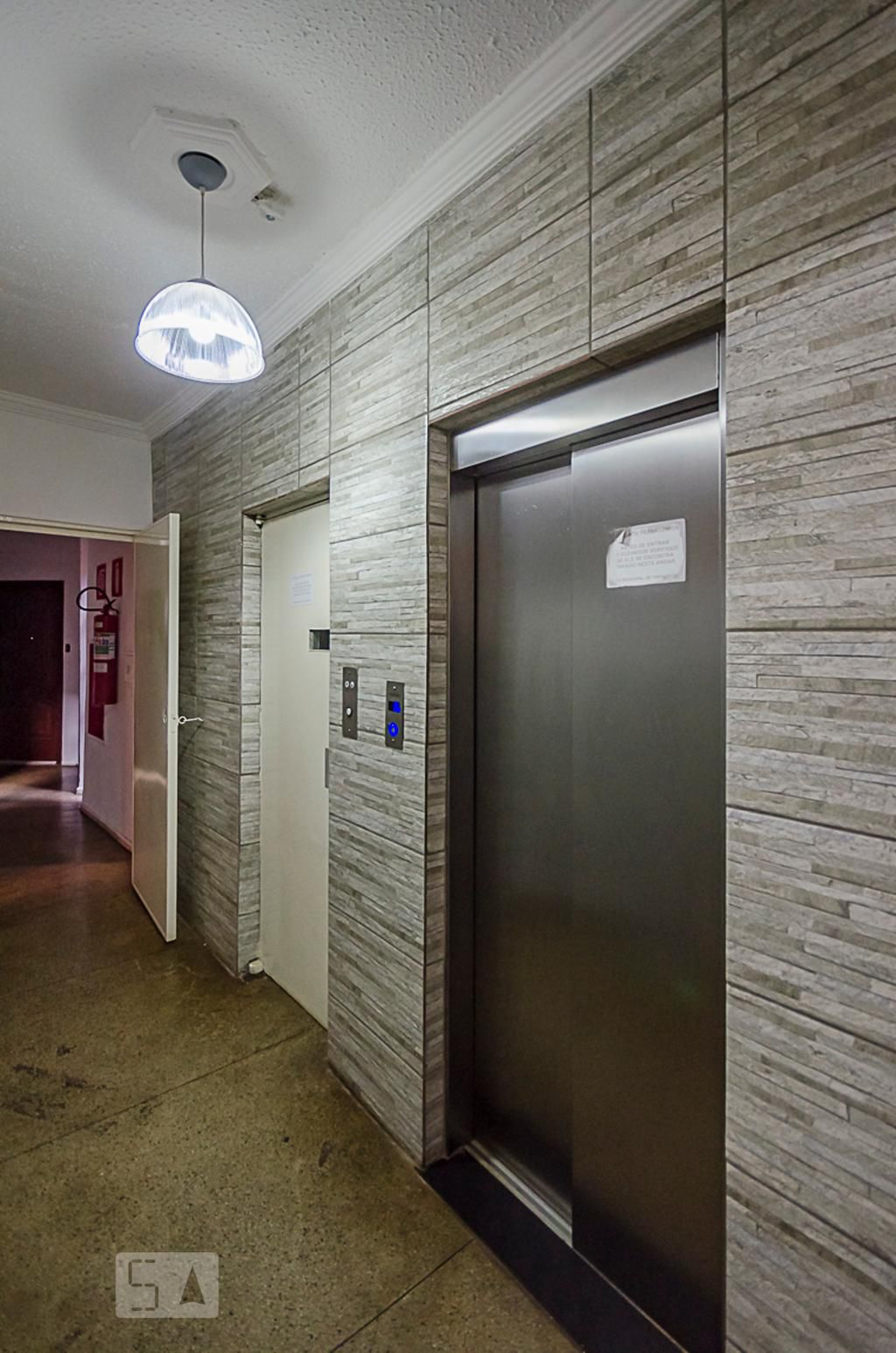 elevador - Edifício Antena