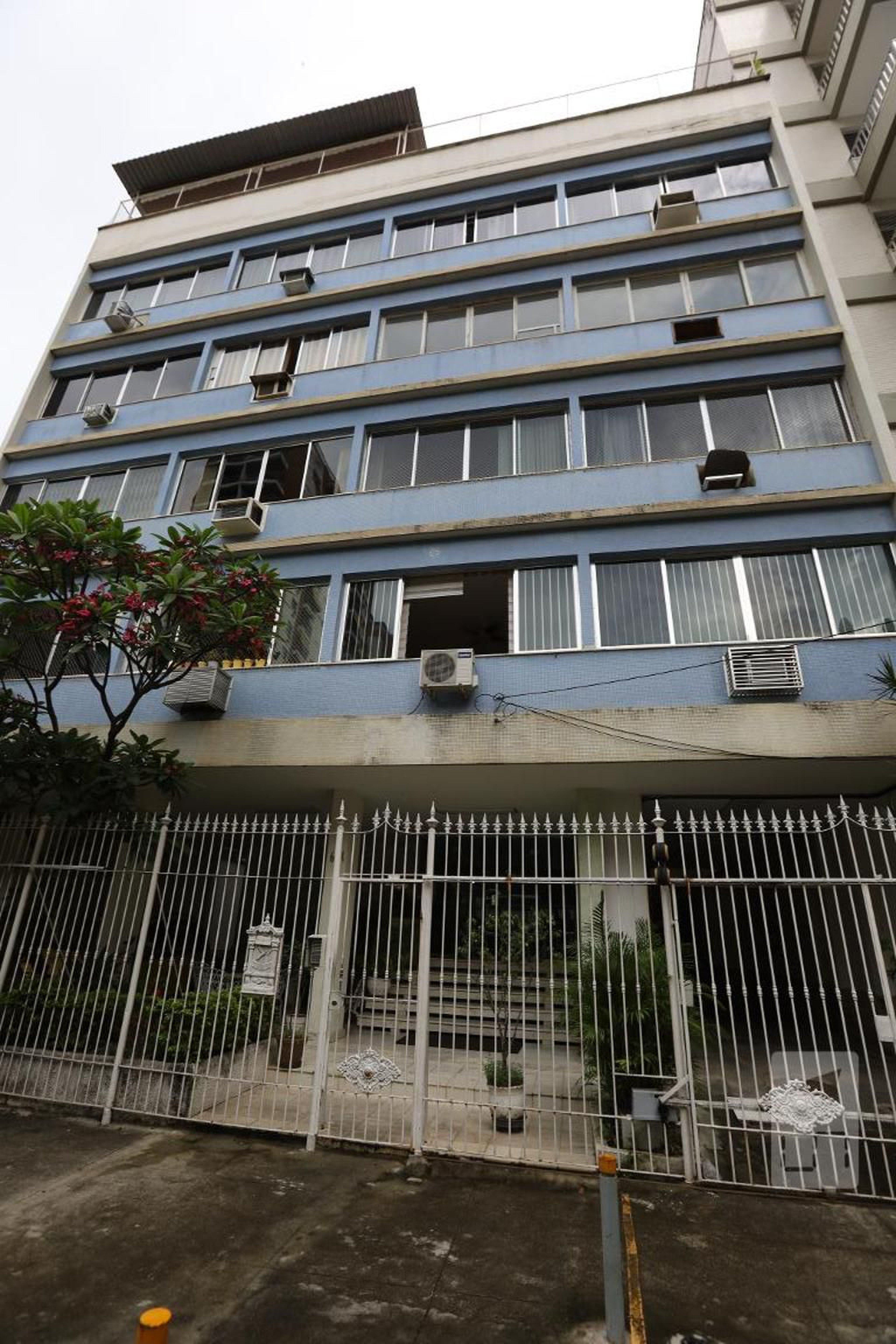 Fachada Condomínio em Rua Carvalho Alvim, 671