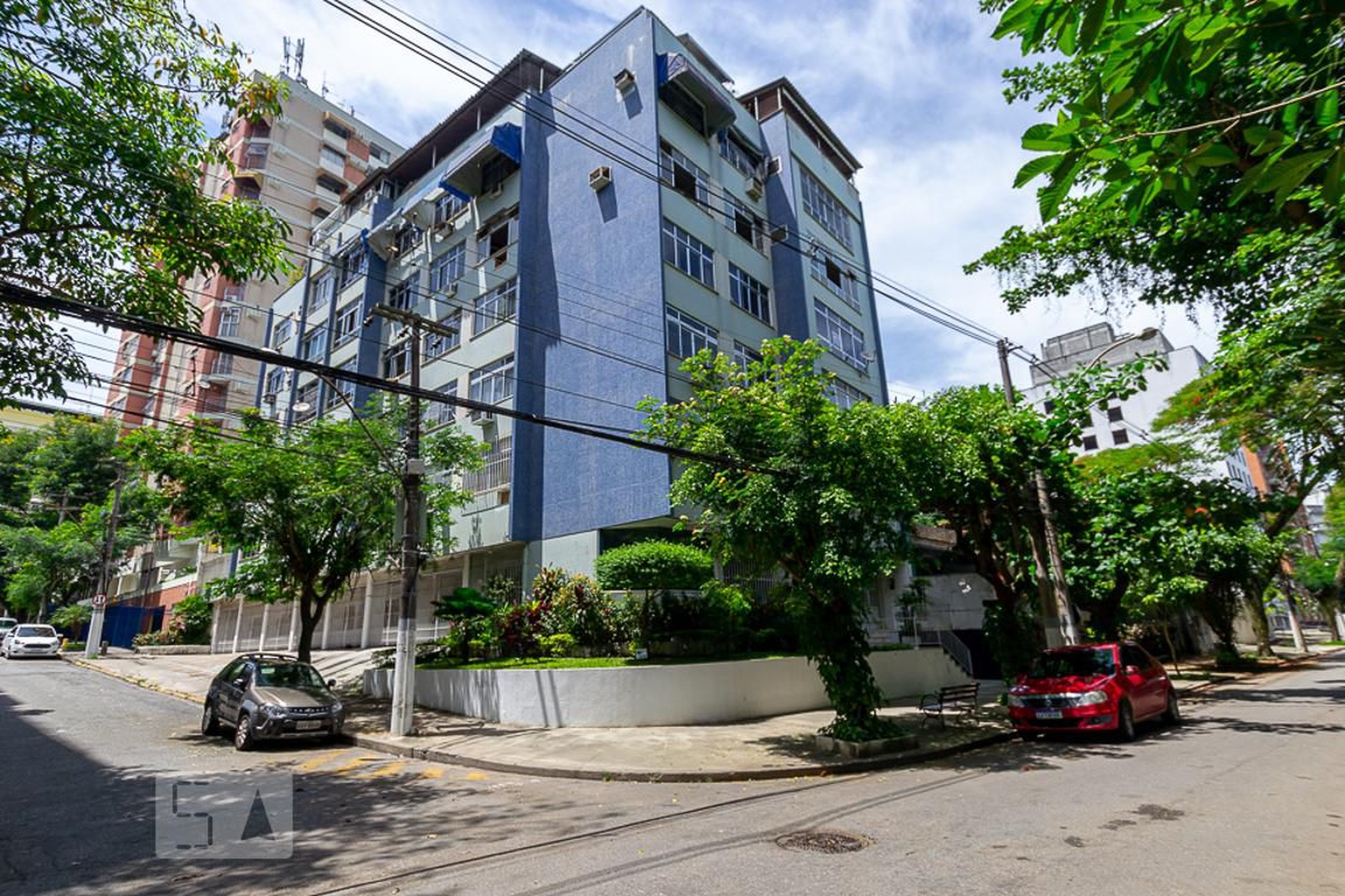 Fachada do Prédio Condomínio em Rua Presidente Domiciano, 28