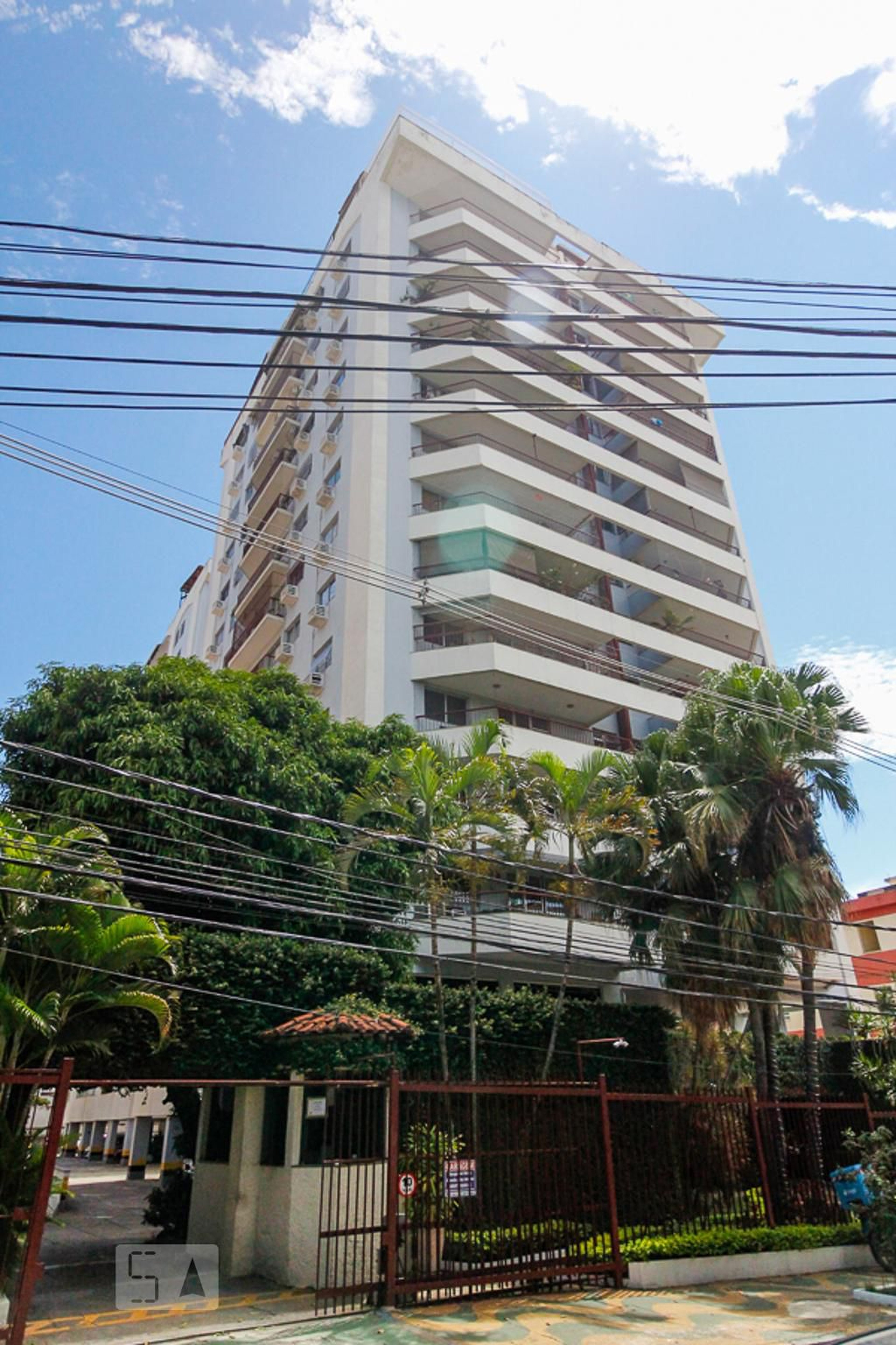 Fachada Condomínio em Rua Padre Ildefonso Penalba, 106