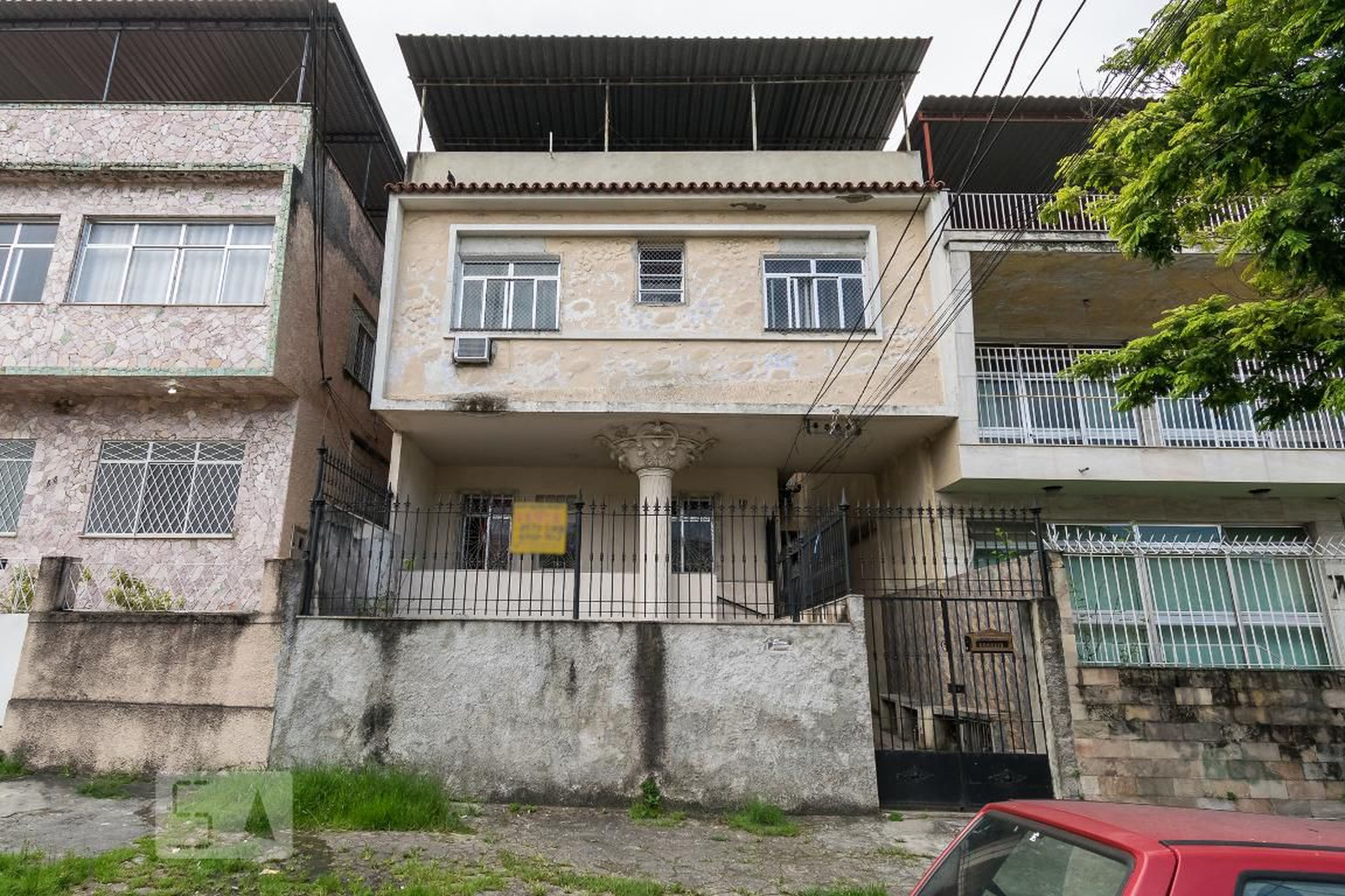 Fachada do Prédio Condomínio em Rua Tenente Pimentel, 80