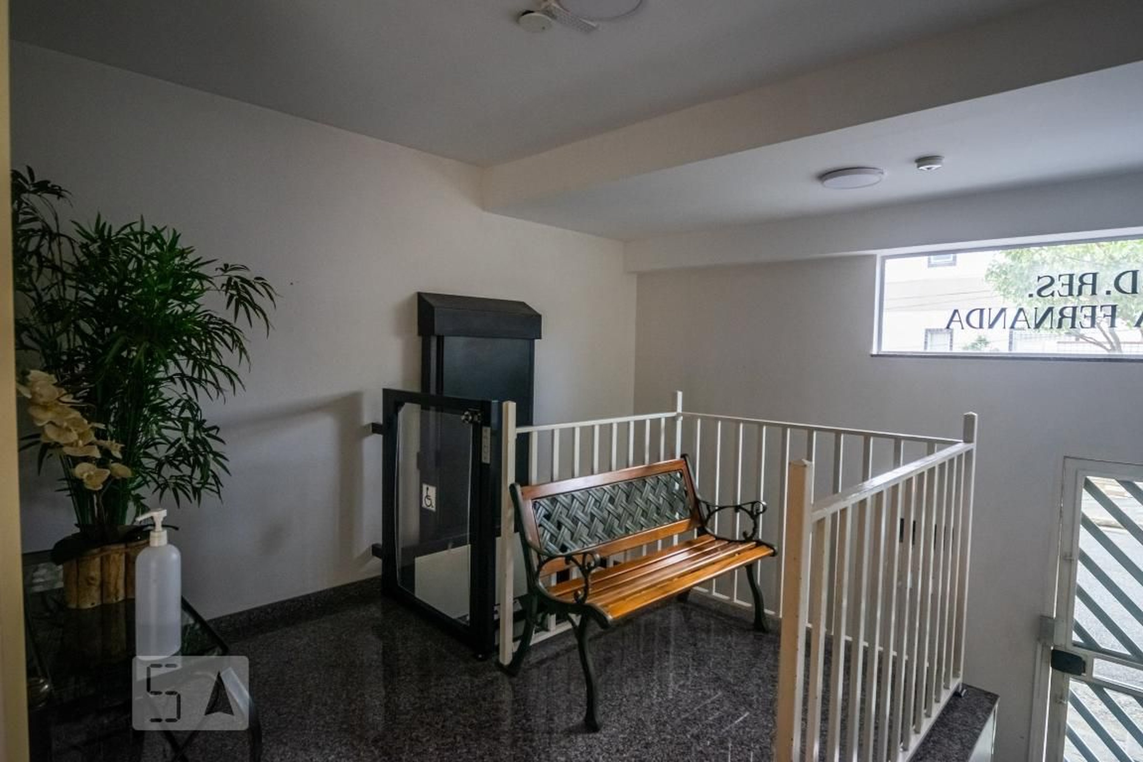 Hall Condomínio Edficil Residencial Maria Fernanda