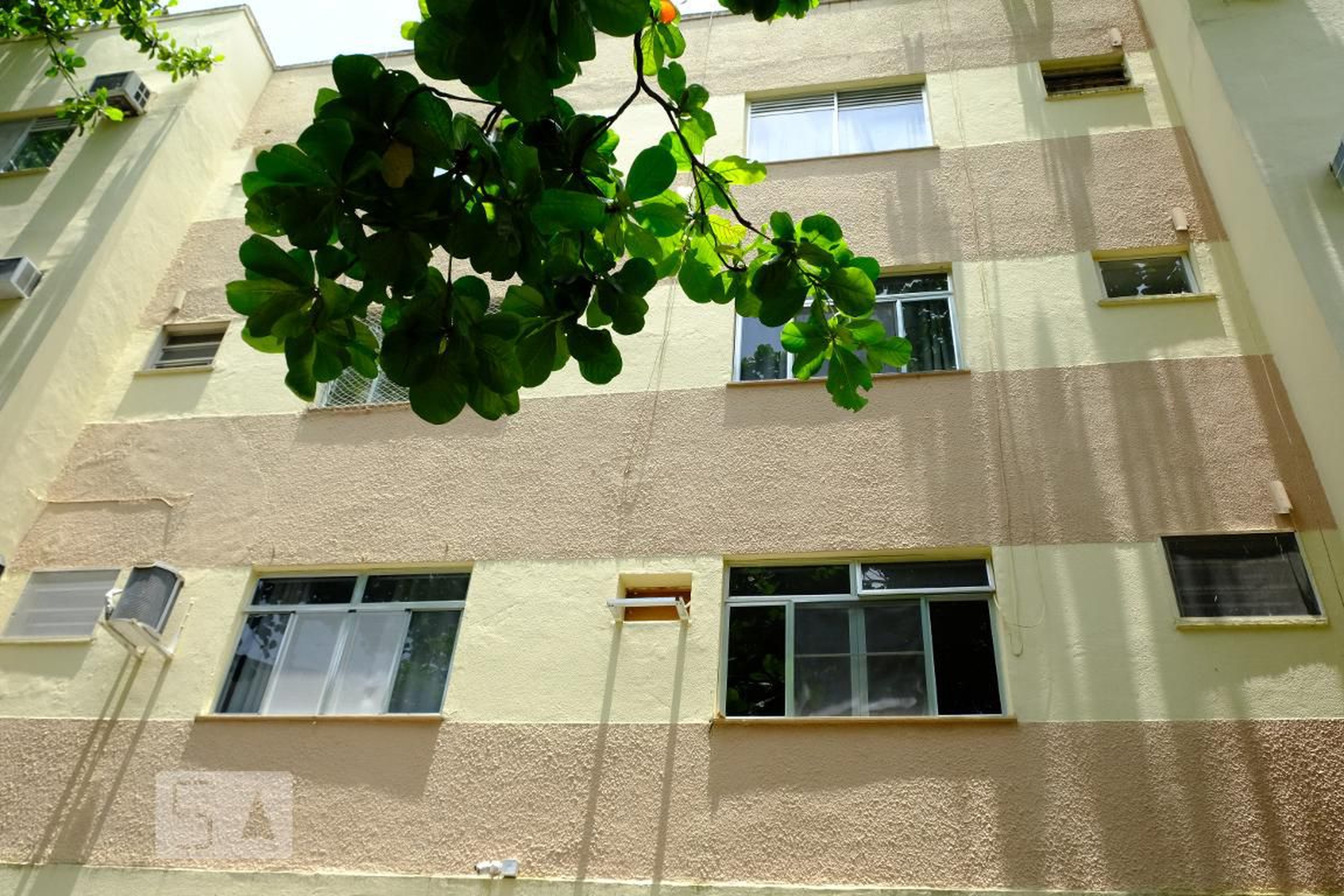 Fachada Condomínio Village Barra Linda