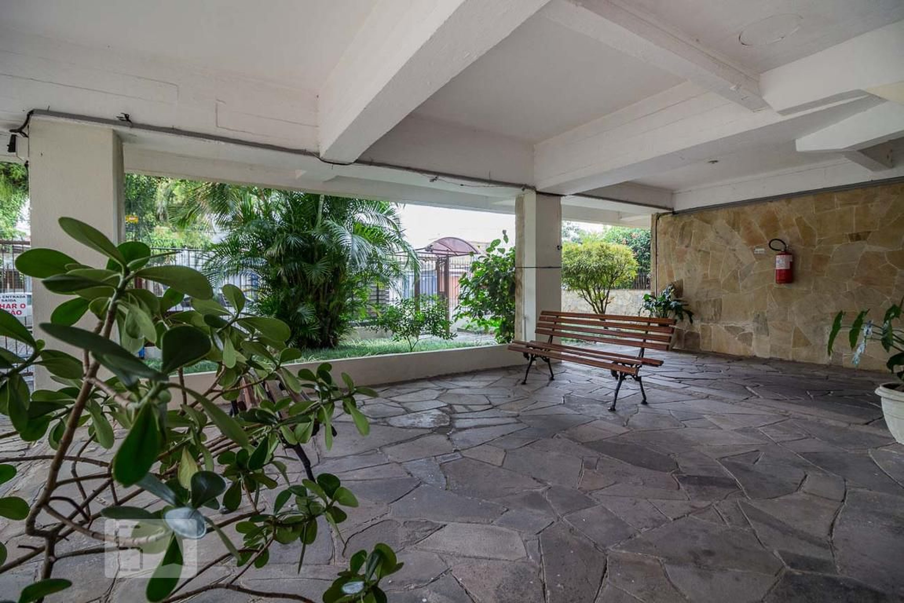 Hall social - Luiz de Camões