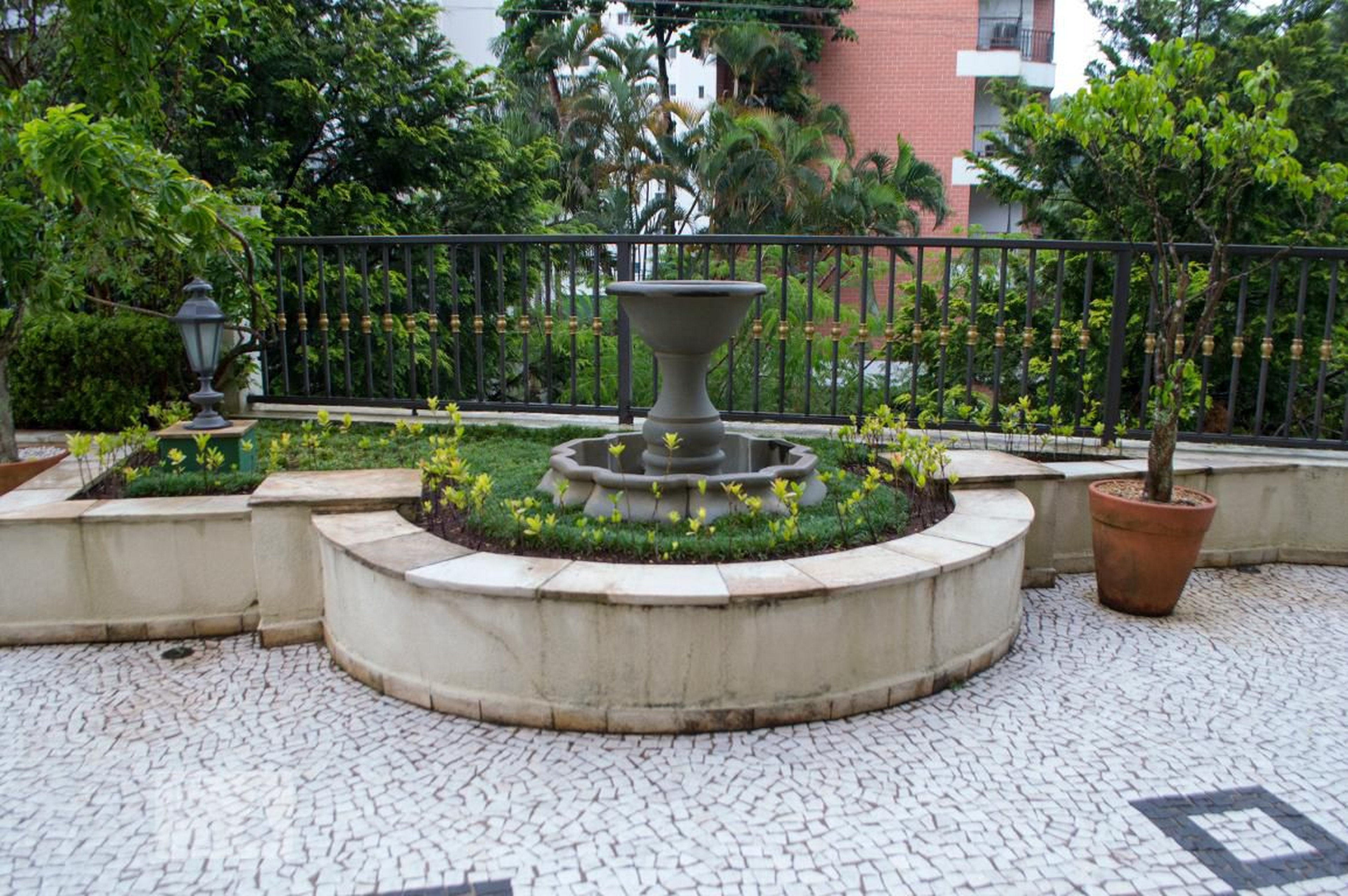 Hall de Entrada - The Flowers