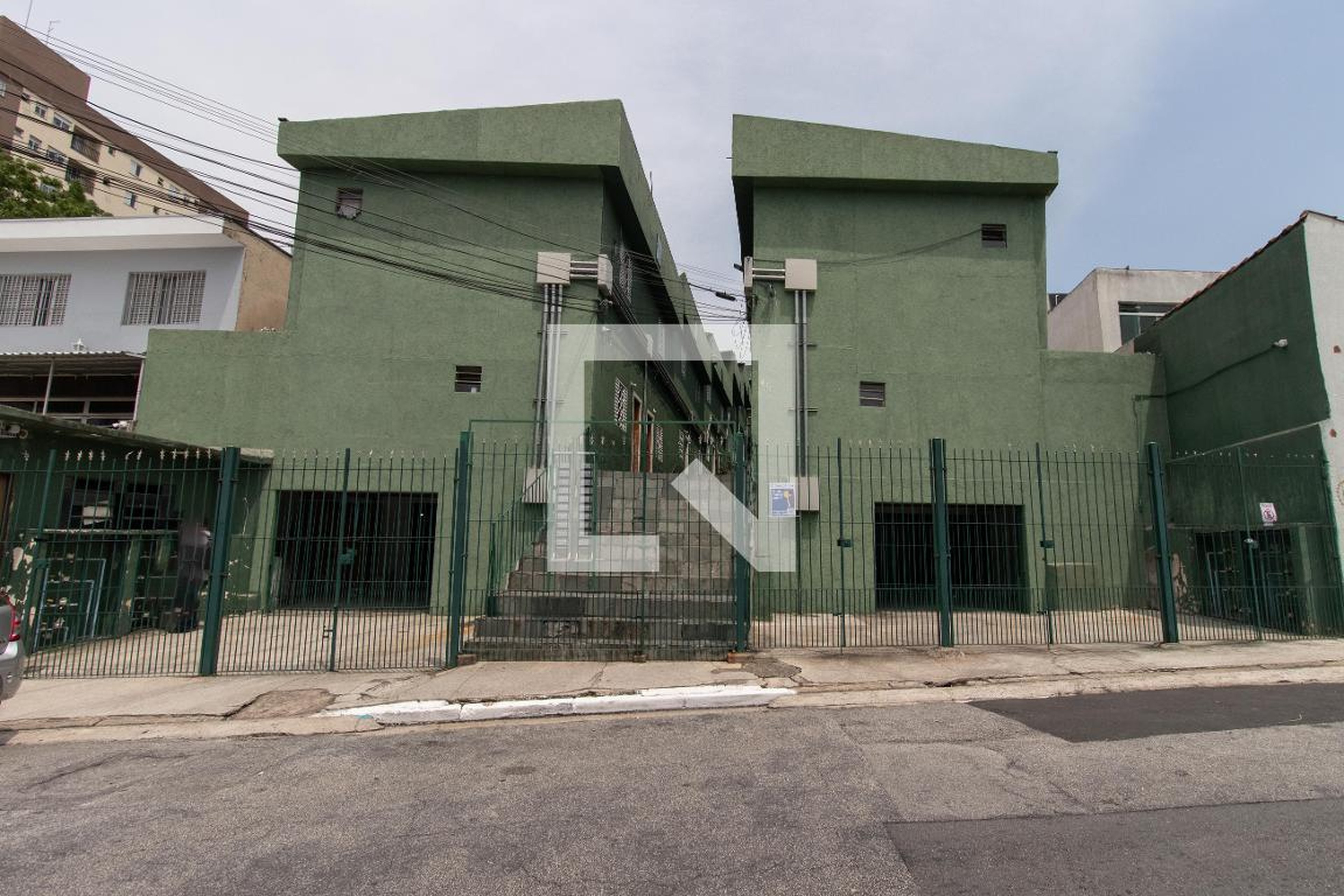 Fachada Condomínio em Rua José de Almeida, 440