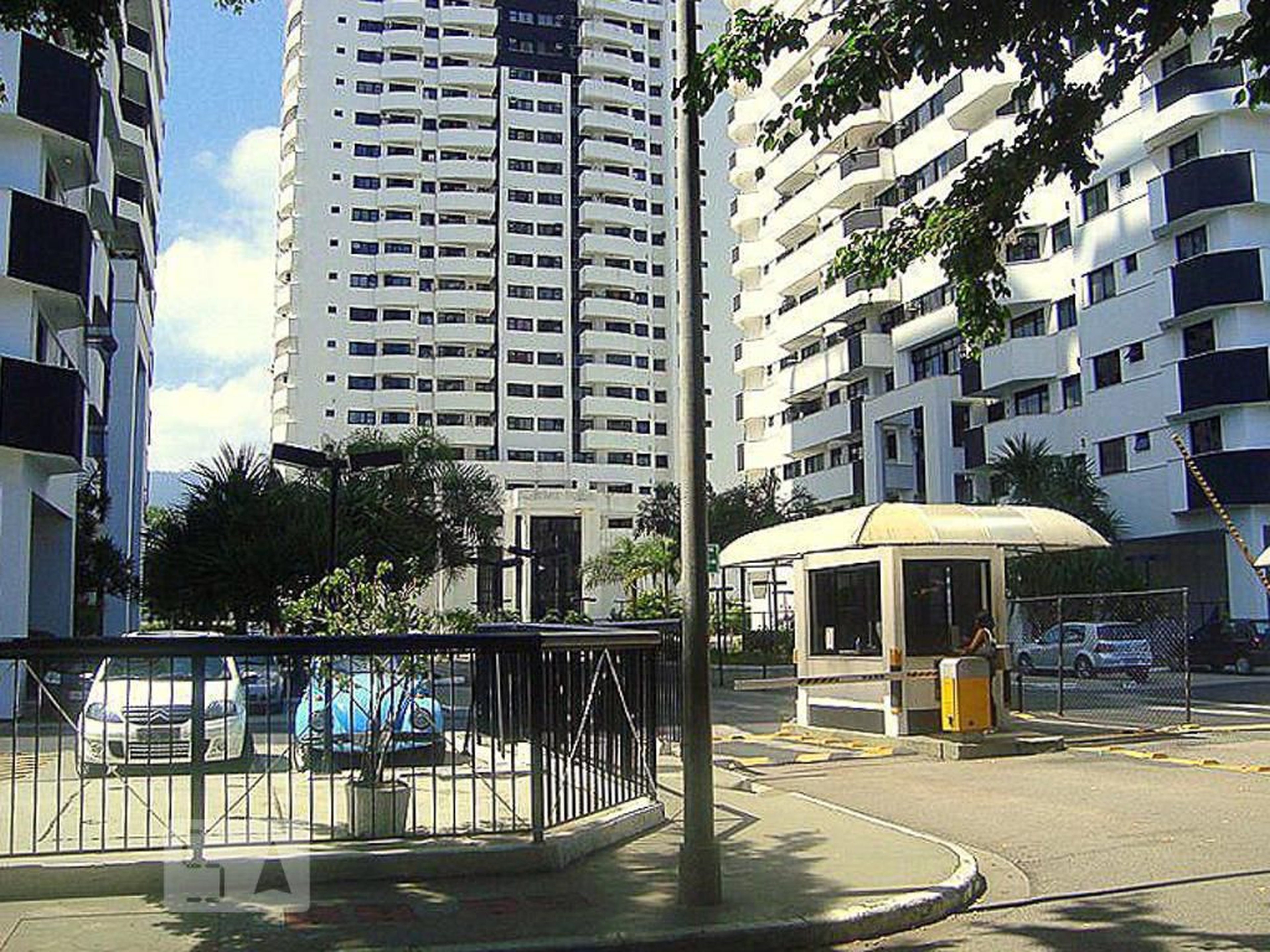 Fachada do Condomínio Condomínio Barra Bali