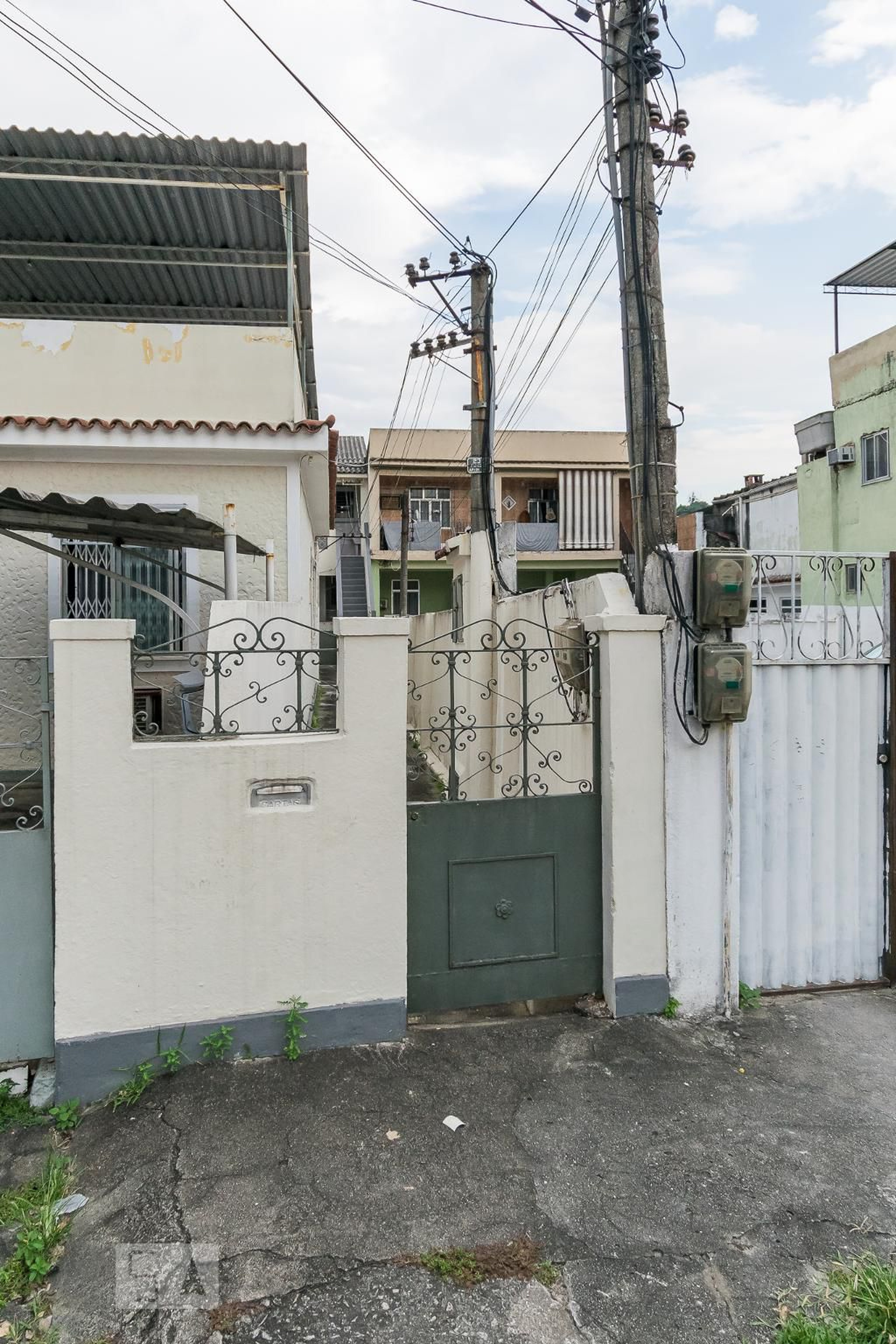 Fachada Condomínio em Rua Pedro Teixeira, 230