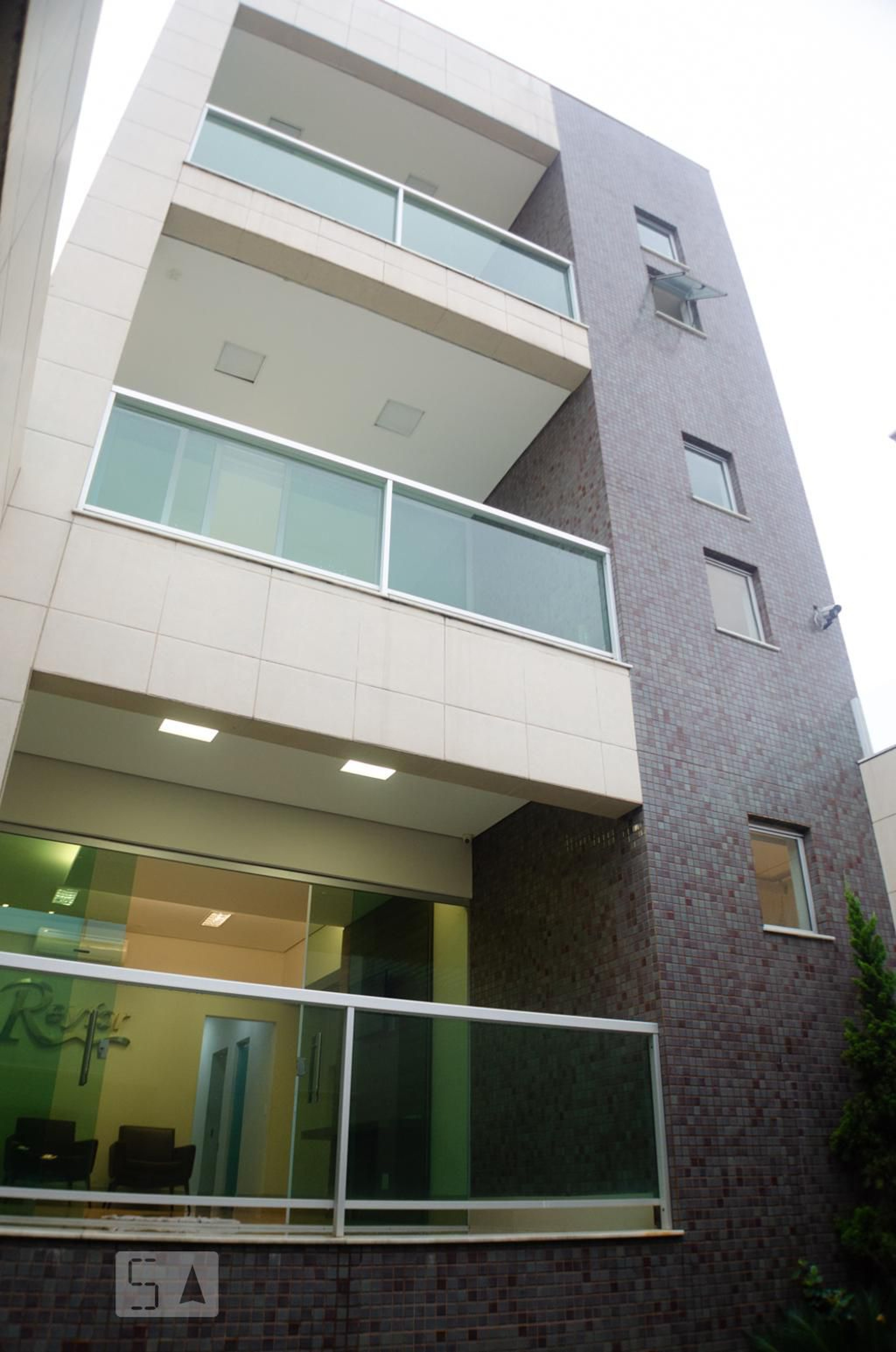 Fachada Condomínio em Rua Ophil Ribeiro, 474