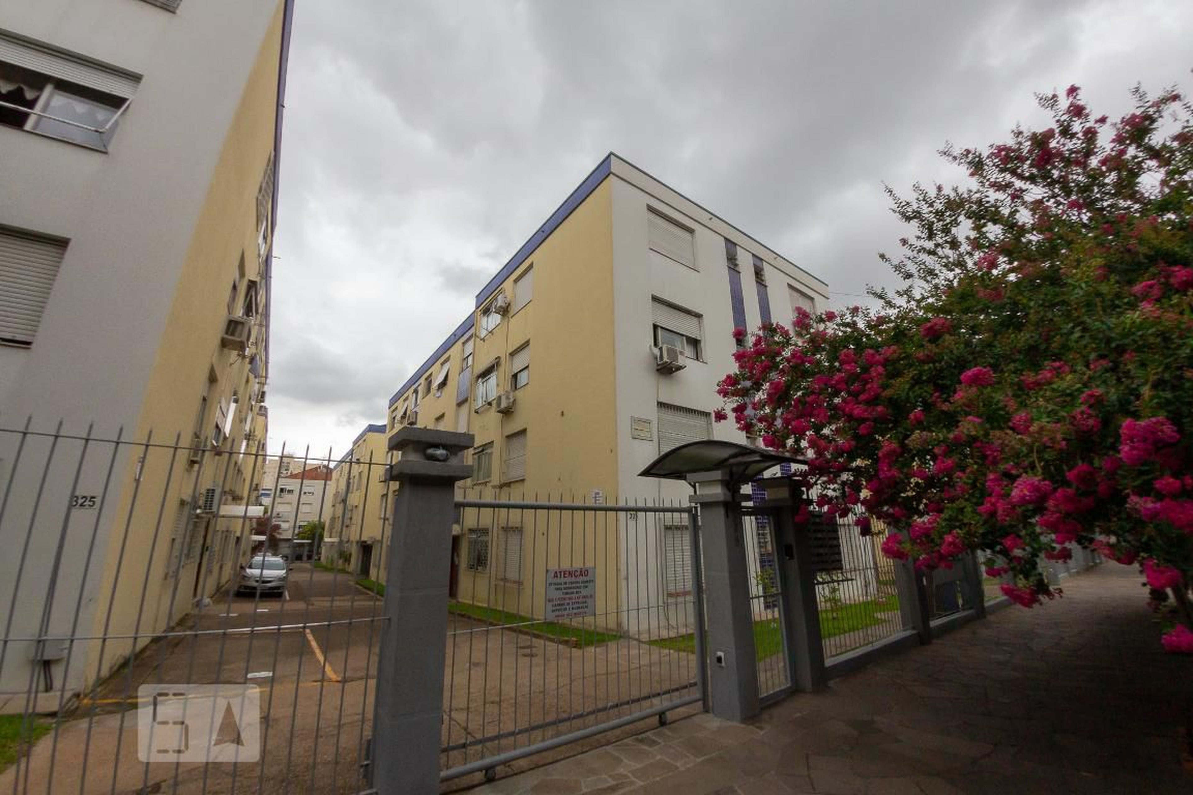 Fachada do Prédio Condomínio em Rua Sapé, 305