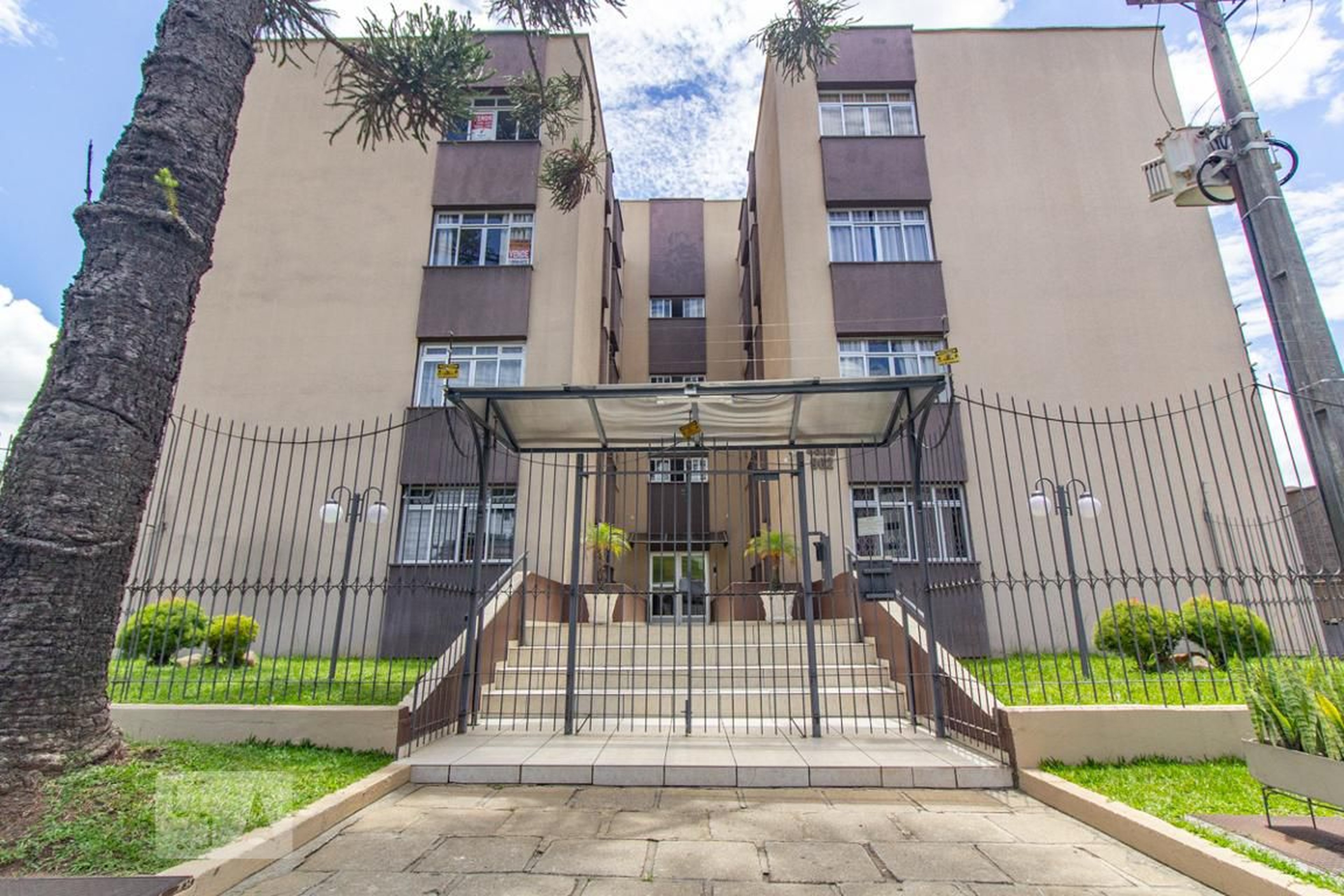 Fachada do Condomínio Condomínio Carajas