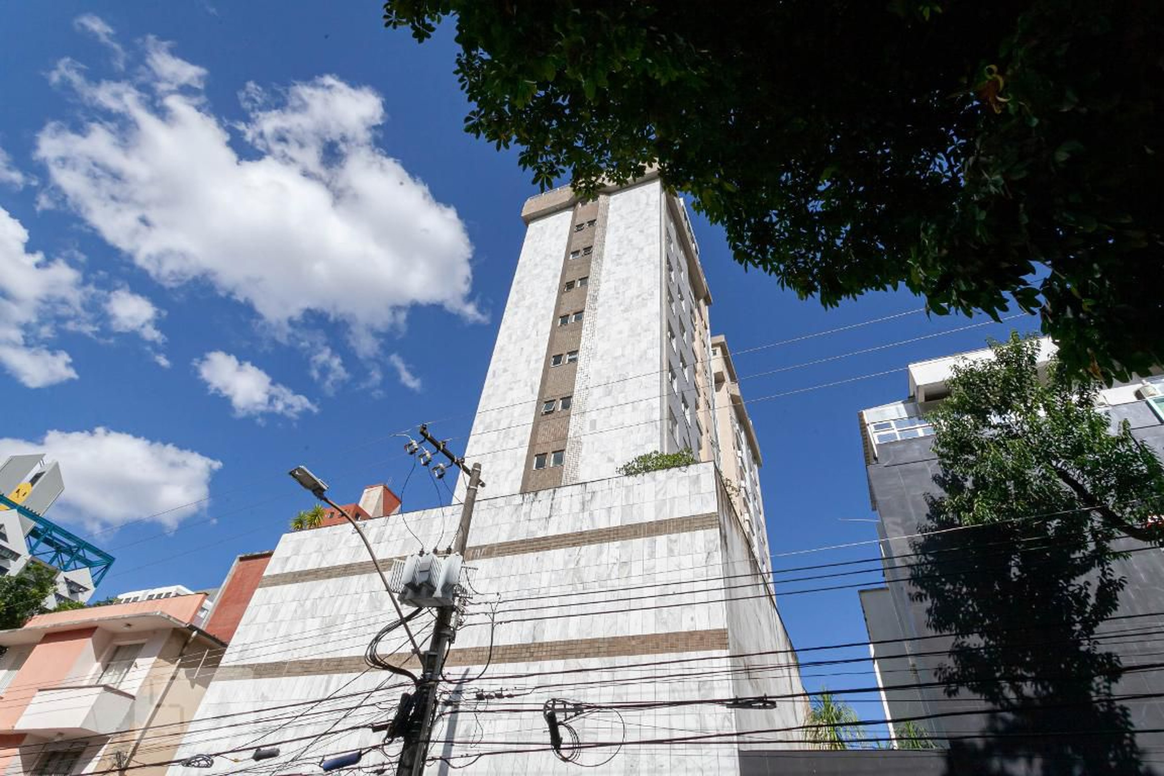 Fachada do Prédio Condomínio Miami Tower