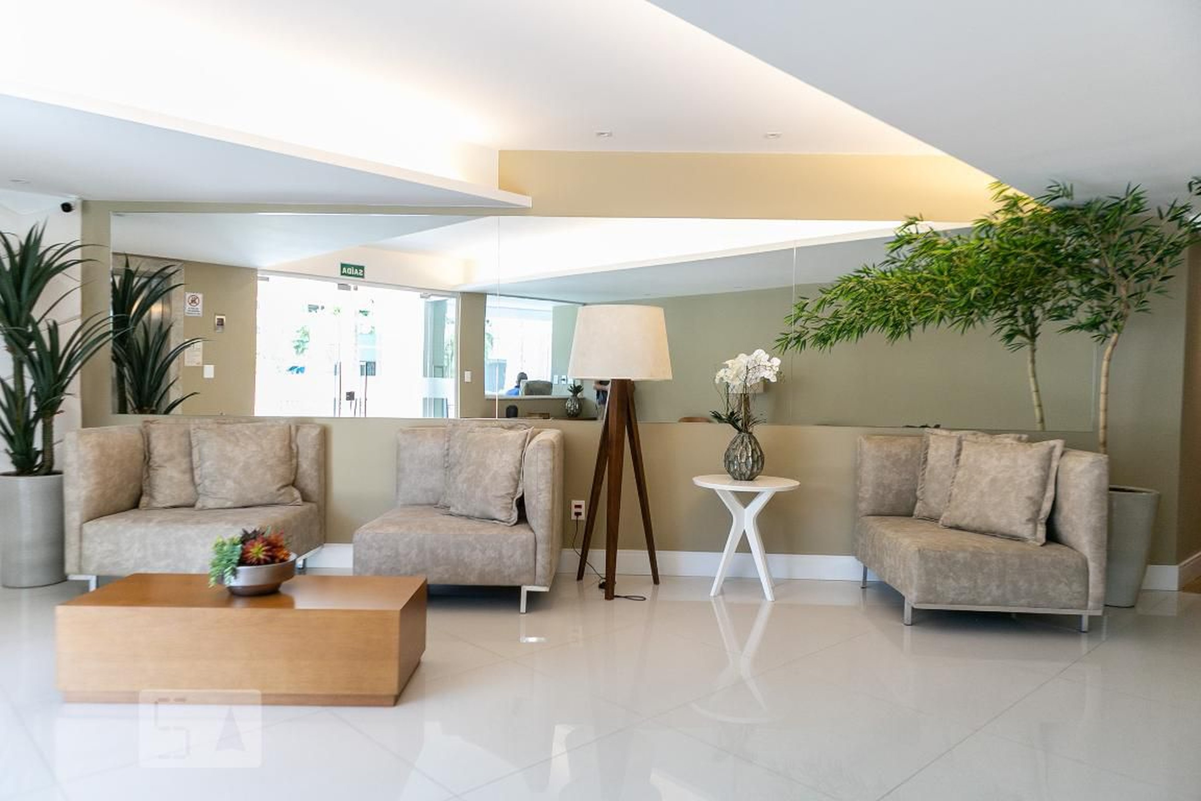 Hall de entrada - Edifico Revenea