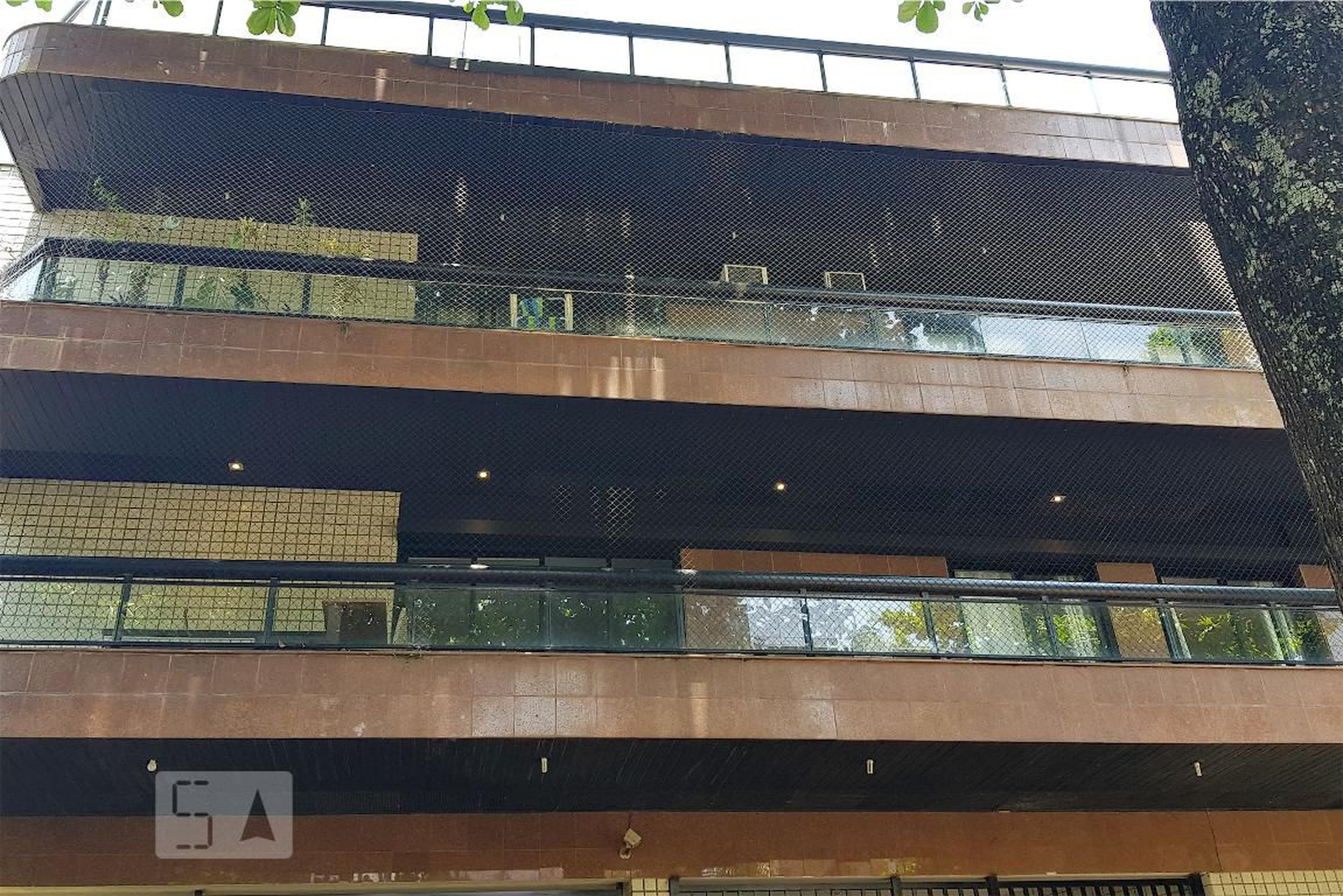 Edifício Condomínio em Rua General Sidônio Dias Correia, 206