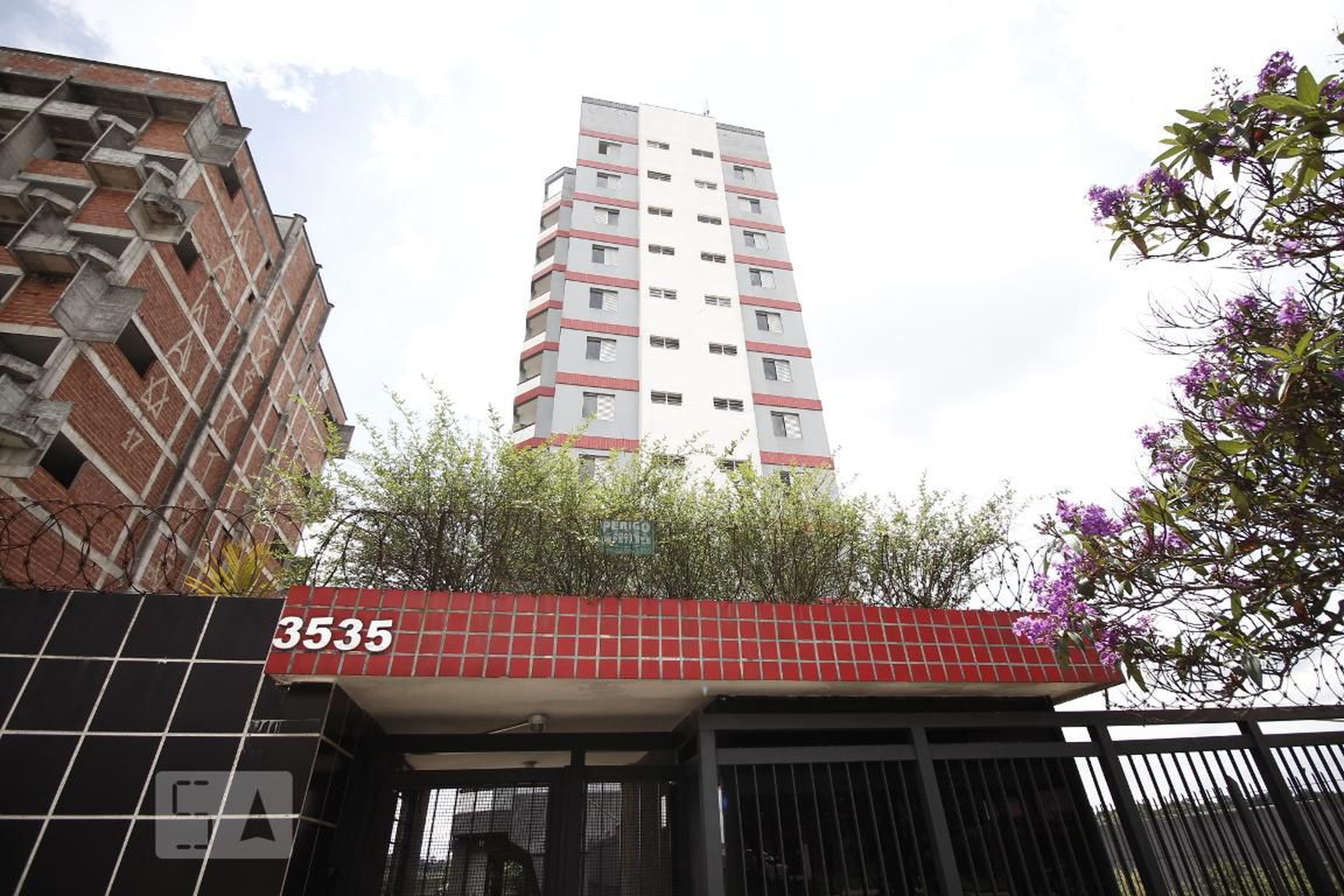 Prédio Condomínio Bagamoio