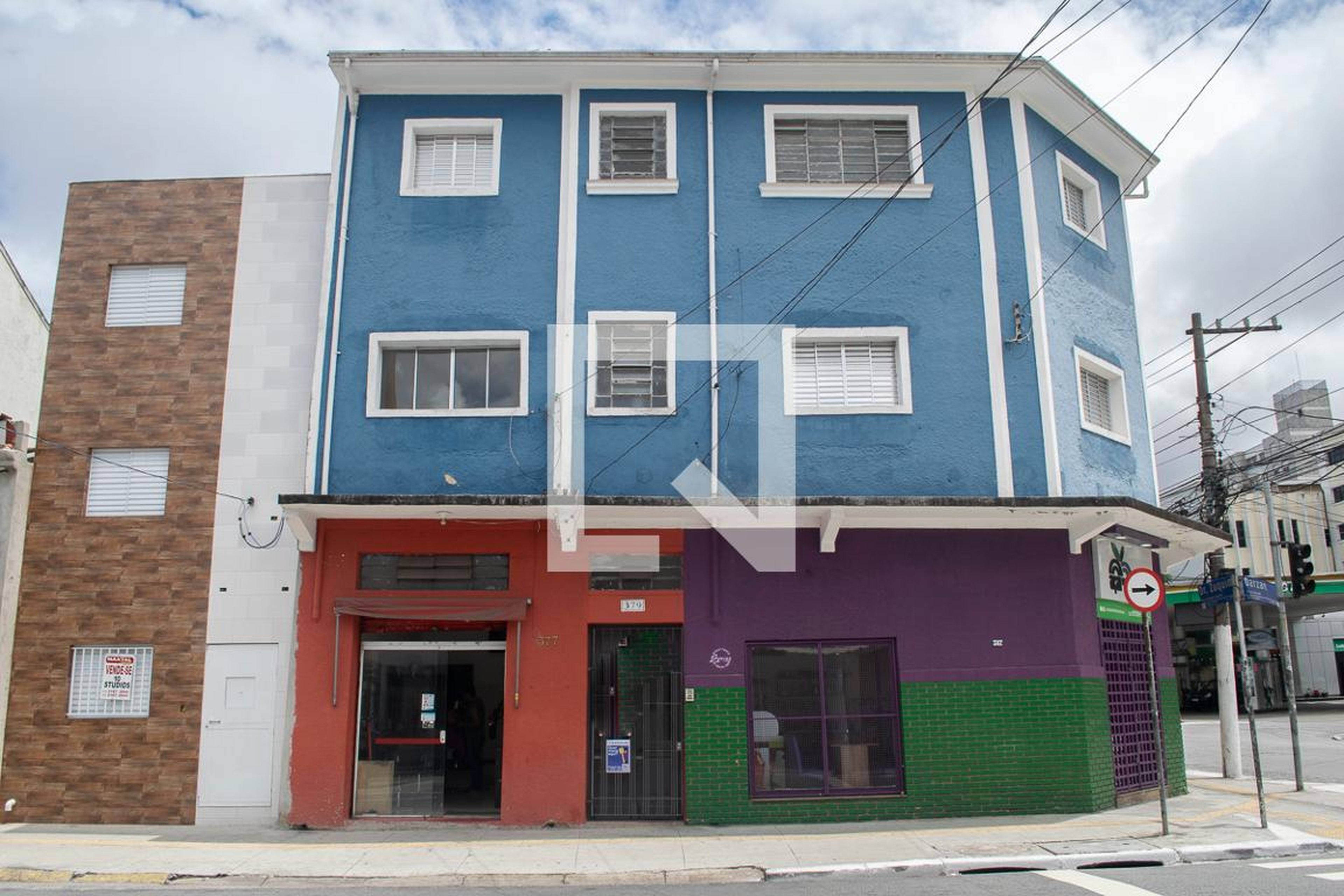 Fachada Condomínio em Rua Darzan, 379